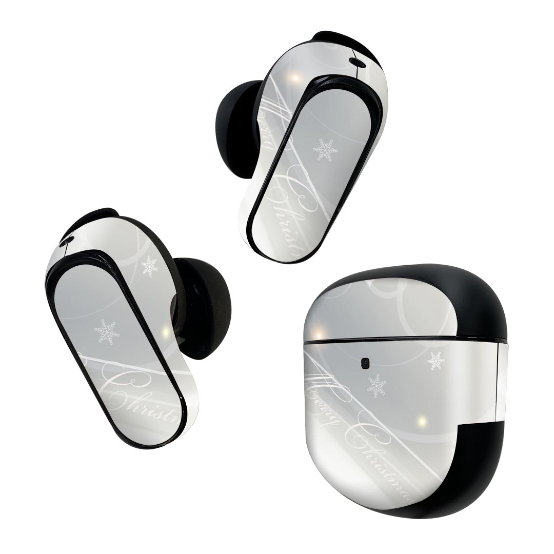 製品名 Bose QuietComfort Earbuds II 専用デザインスキンシール セット内容 Bose QuietComfort Earbuds II 専用シール　イヤホン（左右）3枚、充電ケース用シール 1枚AirPods第3世代専用です。第1?2世代、Proシリーズには対応していません。 商品特徴 再剥離性シートを素材に採用し、細かな位置調整がしやすく貼り直しが容易です。また、エアフリーでもありますので気泡が簡単に逃げるので、キレイに貼ることができます。専用の業務プリンターを使い、商品画像と遜色のない美しい印刷仕上がり。 注意事項 画像はサンプルですので、ご覧の環境によっては多少色味に違いを感じる場合がございます。 イメージと違った、モニターと色味が異なるという理由での交換や返金はご対応出来かねます。スキンシールのみの販売で、機器本体や充電ケース本体は付属しません。シワができた場合、ドライヤーなどで軽く温め、外側に向けてシワを伸ばすように貼ってください。初回貼付時の位置調整や貼り直しは可能ですが、しっかりと押し付けて接着させた後の再剥離、再利用は保証しておりません。また接着部に油分や汚れが付着しますと角の部分は剥がれやすくなりますので、貼付時はあまり触れないようにご注意ください。無地のセミグロスシートにデザインをプリントした商品で、デコなどの加工はございません。 凹凸や光沢があるように見えたり布地や金属を素材にしたように見える商品もありますが、デザインの図版によるものです。印刷時に微妙な画像のズレが生じる場合がございます。ご注文後に1点1点制作する受注生産品の為、不良品以外のご返品や交換は固くお断りします。 商品発送 完全受注生産のハンドメイド商品となりますので、既製品と比べて発送までお時間を頂いています。 基本的に決済確認後2~3営業日、最大で10営業日での発送となります。繁忙期や休業日明けの場合はさらに時間がかかる場合があります。 その際には別途メールにてご連絡致します。メール便の場合、発送日から到着までに2?4日ほどかかる場合が多く、紛失などの保障もご対応できかねます。あらかじめご了承下さい。