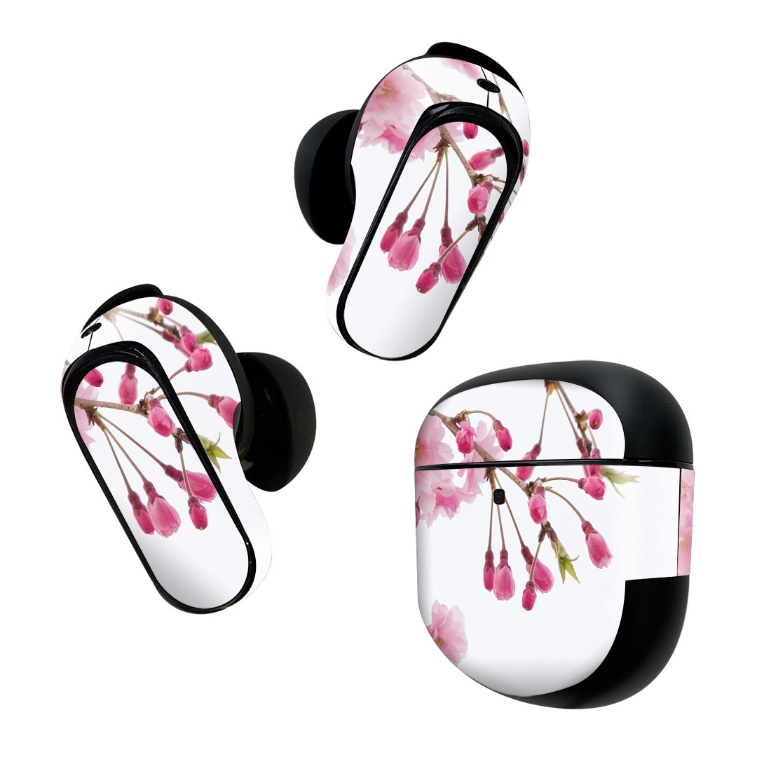 製品名 Bose QuietComfort Earbuds II 専用デザインスキンシール セット内容 Bose QuietComfort Earbuds II 専用シール　イヤホン（左右）3枚、充電ケース用シール 1枚AirPods第3世代専用です。第1?2世代、Proシリーズには対応していません。 商品特徴 再剥離性シートを素材に採用し、細かな位置調整がしやすく貼り直しが容易です。また、エアフリーでもありますので気泡が簡単に逃げるので、キレイに貼ることができます。専用の業務プリンターを使い、商品画像と遜色のない美しい印刷仕上がり。 注意事項 画像はサンプルですので、ご覧の環境によっては多少色味に違いを感じる場合がございます。 イメージと違った、モニターと色味が異なるという理由での交換や返金はご対応出来かねます。スキンシールのみの販売で、機器本体や充電ケース本体は付属しません。シワができた場合、ドライヤーなどで軽く温め、外側に向けてシワを伸ばすように貼ってください。初回貼付時の位置調整や貼り直しは可能ですが、しっかりと押し付けて接着させた後の再剥離、再利用は保証しておりません。また接着部に油分や汚れが付着しますと角の部分は剥がれやすくなりますので、貼付時はあまり触れないようにご注意ください。無地のセミグロスシートにデザインをプリントした商品で、デコなどの加工はございません。 凹凸や光沢があるように見えたり布地や金属を素材にしたように見える商品もありますが、デザインの図版によるものです。印刷時に微妙な画像のズレが生じる場合がございます。ご注文後に1点1点制作する受注生産品の為、不良品以外のご返品や交換は固くお断りします。 商品発送 完全受注生産のハンドメイド商品となりますので、既製品と比べて発送までお時間を頂いています。 基本的に決済確認後2~3営業日、最大で10営業日での発送となります。繁忙期や休業日明けの場合はさらに時間がかかる場合があります。 その際には別途メールにてご連絡致します。メール便の場合、発送日から到着までに2?4日ほどかかる場合が多く、紛失などの保障もご対応できかねます。あらかじめご了承下さい。