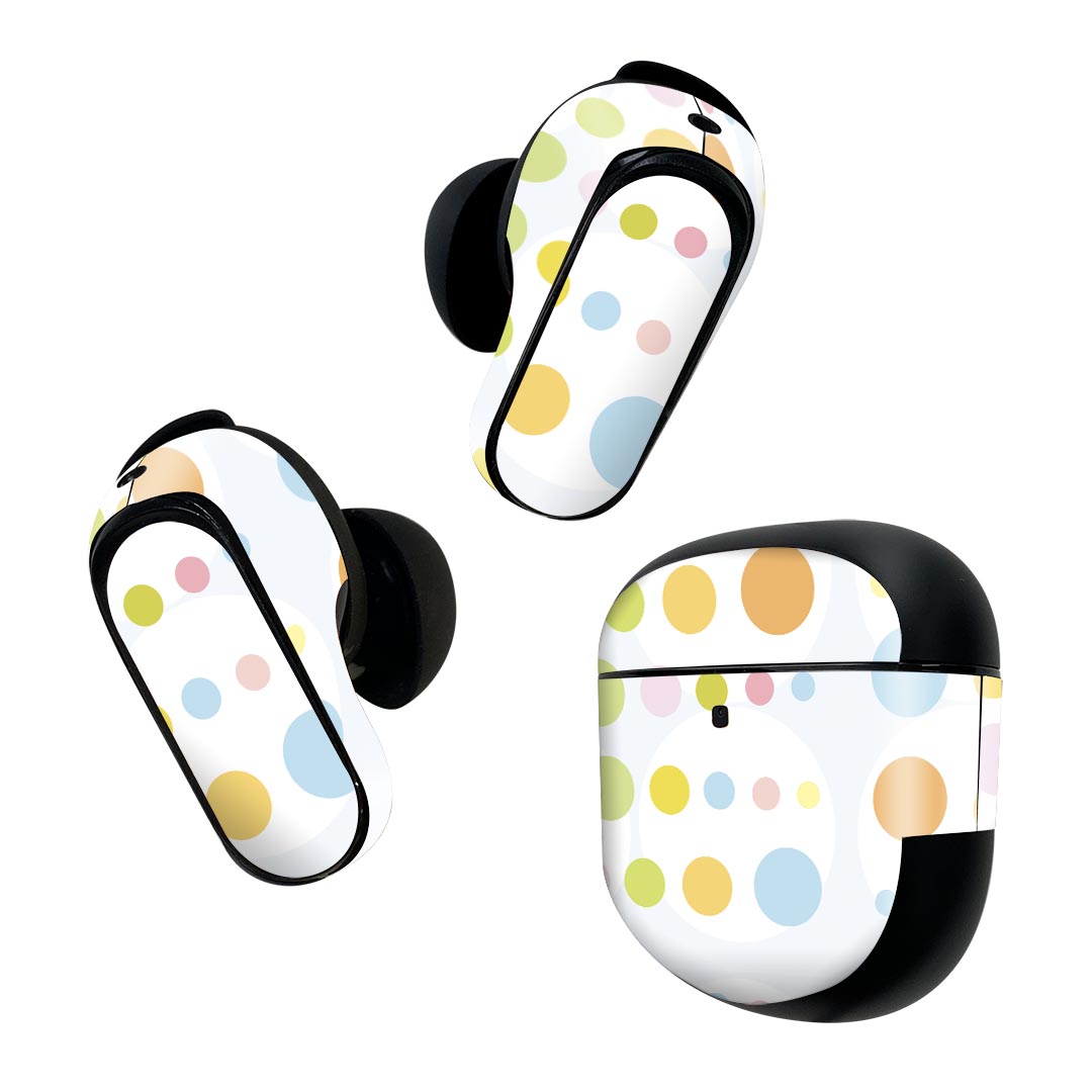 製品名 Bose QuietComfort Earbuds II 専用デザインスキンシール セット内容 Bose QuietComfort Earbuds II 専用シール　イヤホン（左右）3枚、充電ケース用シール 1枚AirPods第3世代専用です。第1?2世代、Proシリーズには対応していません。 商品特徴 再剥離性シートを素材に採用し、細かな位置調整がしやすく貼り直しが容易です。また、エアフリーでもありますので気泡が簡単に逃げるので、キレイに貼ることができます。専用の業務プリンターを使い、商品画像と遜色のない美しい印刷仕上がり。 注意事項 画像はサンプルですので、ご覧の環境によっては多少色味に違いを感じる場合がございます。 イメージと違った、モニターと色味が異なるという理由での交換や返金はご対応出来かねます。スキンシールのみの販売で、機器本体や充電ケース本体は付属しません。シワができた場合、ドライヤーなどで軽く温め、外側に向けてシワを伸ばすように貼ってください。初回貼付時の位置調整や貼り直しは可能ですが、しっかりと押し付けて接着させた後の再剥離、再利用は保証しておりません。また接着部に油分や汚れが付着しますと角の部分は剥がれやすくなりますので、貼付時はあまり触れないようにご注意ください。無地のセミグロスシートにデザインをプリントした商品で、デコなどの加工はございません。 凹凸や光沢があるように見えたり布地や金属を素材にしたように見える商品もありますが、デザインの図版によるものです。印刷時に微妙な画像のズレが生じる場合がございます。ご注文後に1点1点制作する受注生産品の為、不良品以外のご返品や交換は固くお断りします。 商品発送 完全受注生産のハンドメイド商品となりますので、既製品と比べて発送までお時間を頂いています。 基本的に決済確認後2~3営業日、最大で10営業日での発送となります。繁忙期や休業日明けの場合はさらに時間がかかる場合があります。 その際には別途メールにてご連絡致します。メール便の場合、発送日から到着までに2?4日ほどかかる場合が多く、紛失などの保障もご対応できかねます。あらかじめご了承下さい。