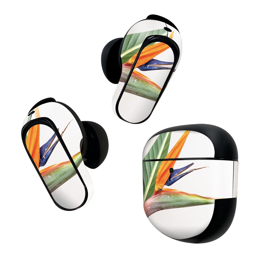製品名 Bose QuietComfort Earbuds II 専用デザインスキンシール セット内容 Bose QuietComfort Earbuds II 専用シール　イヤホン（左右）3枚、充電ケース用シール 1枚AirPods第3世代専用です。第1?2世代、Proシリーズには対応していません。 商品特徴 再剥離性シートを素材に採用し、細かな位置調整がしやすく貼り直しが容易です。また、エアフリーでもありますので気泡が簡単に逃げるので、キレイに貼ることができます。専用の業務プリンターを使い、商品画像と遜色のない美しい印刷仕上がり。 注意事項 画像はサンプルですので、ご覧の環境によっては多少色味に違いを感じる場合がございます。 イメージと違った、モニターと色味が異なるという理由での交換や返金はご対応出来かねます。スキンシールのみの販売で、機器本体や充電ケース本体は付属しません。シワができた場合、ドライヤーなどで軽く温め、外側に向けてシワを伸ばすように貼ってください。初回貼付時の位置調整や貼り直しは可能ですが、しっかりと押し付けて接着させた後の再剥離、再利用は保証しておりません。また接着部に油分や汚れが付着しますと角の部分は剥がれやすくなりますので、貼付時はあまり触れないようにご注意ください。無地のセミグロスシートにデザインをプリントした商品で、デコなどの加工はございません。 凹凸や光沢があるように見えたり布地や金属を素材にしたように見える商品もありますが、デザインの図版によるものです。印刷時に微妙な画像のズレが生じる場合がございます。ご注文後に1点1点制作する受注生産品の為、不良品以外のご返品や交換は固くお断りします。 商品発送 完全受注生産のハンドメイド商品となりますので、既製品と比べて発送までお時間を頂いています。 基本的に決済確認後2~3営業日、最大で10営業日での発送となります。繁忙期や休業日明けの場合はさらに時間がかかる場合があります。 その際には別途メールにてご連絡致します。メール便の場合、発送日から到着までに2?4日ほどかかる場合が多く、紛失などの保障もご対応できかねます。あらかじめご了承下さい。