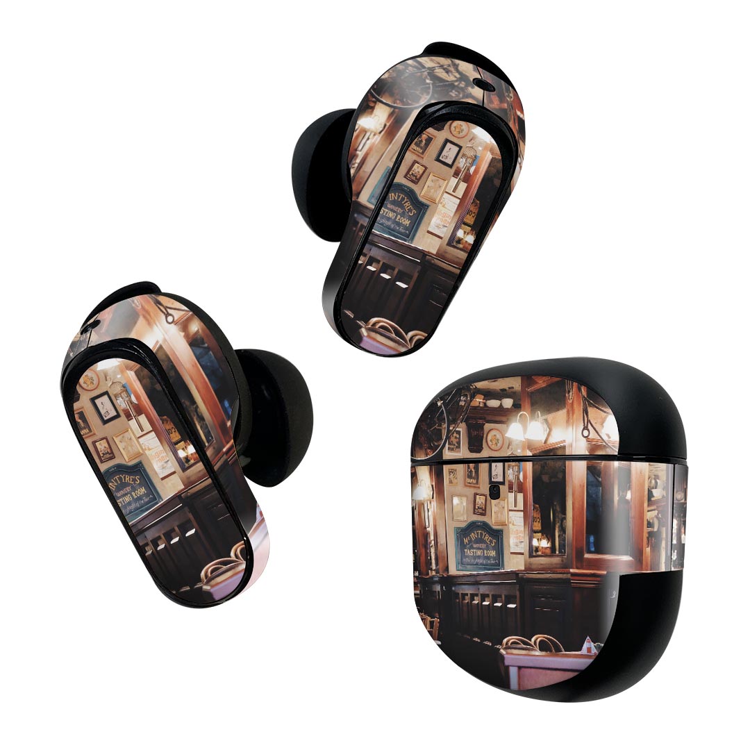 Bose QuietComfort Earbuds II 用 スキンシール ボーズ イヤバッズ2 用　ステッカー　本体3セット ケース1セット 保護 フィルム デコ カフェ　写真 023057