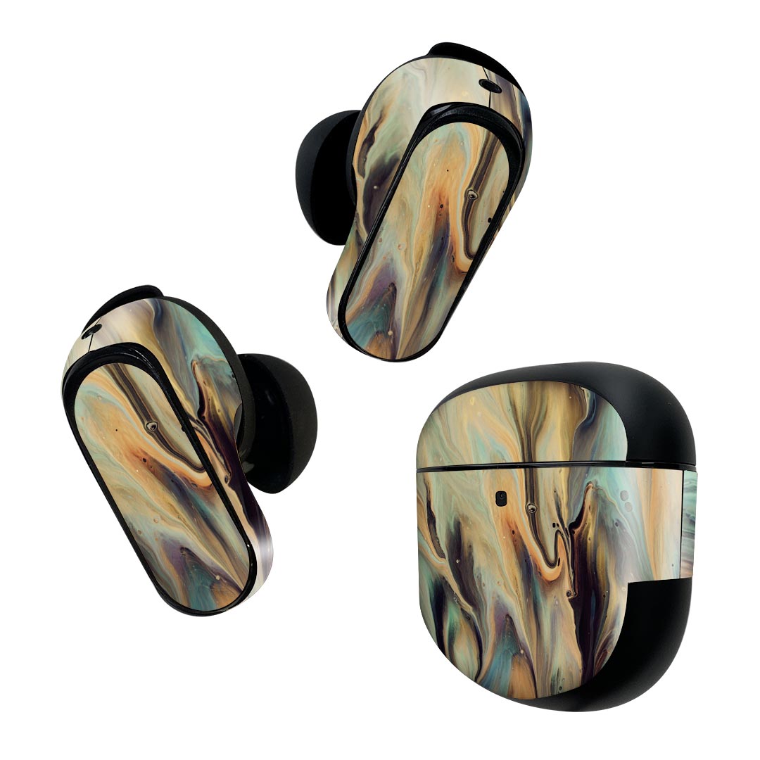 製品名 Bose QuietComfort Earbuds II 専用デザインスキンシール セット内容 Bose QuietComfort Earbuds II 専用シール　イヤホン（左右）3枚、充電ケース用シール 1枚AirPods第3世代専用です。第1?2世代、Proシリーズには対応していません。 商品特徴 再剥離性シートを素材に採用し、細かな位置調整がしやすく貼り直しが容易です。また、エアフリーでもありますので気泡が簡単に逃げるので、キレイに貼ることができます。専用の業務プリンターを使い、商品画像と遜色のない美しい印刷仕上がり。 注意事項 画像はサンプルですので、ご覧の環境によっては多少色味に違いを感じる場合がございます。 イメージと違った、モニターと色味が異なるという理由での交換や返金はご対応出来かねます。スキンシールのみの販売で、機器本体や充電ケース本体は付属しません。シワができた場合、ドライヤーなどで軽く温め、外側に向けてシワを伸ばすように貼ってください。初回貼付時の位置調整や貼り直しは可能ですが、しっかりと押し付けて接着させた後の再剥離、再利用は保証しておりません。また接着部に油分や汚れが付着しますと角の部分は剥がれやすくなりますので、貼付時はあまり触れないようにご注意ください。無地のセミグロスシートにデザインをプリントした商品で、デコなどの加工はございません。 凹凸や光沢があるように見えたり布地や金属を素材にしたように見える商品もありますが、デザインの図版によるものです。印刷時に微妙な画像のズレが生じる場合がございます。ご注文後に1点1点制作する受注生産品の為、不良品以外のご返品や交換は固くお断りします。 商品発送 完全受注生産のハンドメイド商品となりますので、既製品と比べて発送までお時間を頂いています。 基本的に決済確認後2~3営業日、最大で10営業日での発送となります。繁忙期や休業日明けの場合はさらに時間がかかる場合があります。 その際には別途メールにてご連絡致します。メール便の場合、発送日から到着までに2?4日ほどかかる場合が多く、紛失などの保障もご対応できかねます。あらかじめご了承下さい。
