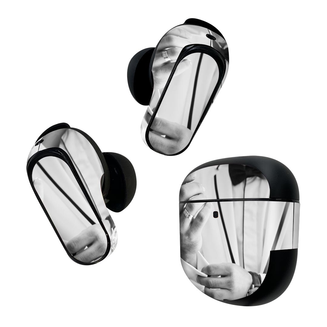 Bose QuietComfort Earbuds II 用 スキンシール ボーズ イヤバッズ2 用　ステッカー　本体3セット ケース1セット 保護 フィルム デコ ウェディング　スーツ 023962