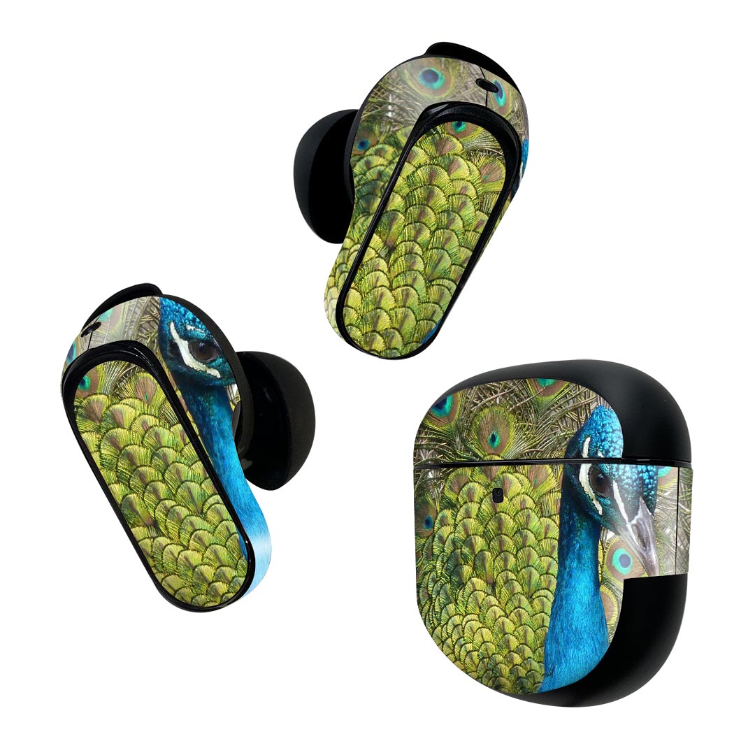 製品名 Bose QuietComfort Earbuds II 専用デザインスキンシール セット内容 Bose QuietComfort Earbuds II 専用シール　イヤホン（左右）3枚、充電ケース用シール 1枚AirPods第3世代専用です。第1?2世代、Proシリーズには対応していません。 商品特徴 再剥離性シートを素材に採用し、細かな位置調整がしやすく貼り直しが容易です。また、エアフリーでもありますので気泡が簡単に逃げるので、キレイに貼ることができます。専用の業務プリンターを使い、商品画像と遜色のない美しい印刷仕上がり。 注意事項 画像はサンプルですので、ご覧の環境によっては多少色味に違いを感じる場合がございます。 イメージと違った、モニターと色味が異なるという理由での交換や返金はご対応出来かねます。スキンシールのみの販売で、機器本体や充電ケース本体は付属しません。シワができた場合、ドライヤーなどで軽く温め、外側に向けてシワを伸ばすように貼ってください。初回貼付時の位置調整や貼り直しは可能ですが、しっかりと押し付けて接着させた後の再剥離、再利用は保証しておりません。また接着部に油分や汚れが付着しますと角の部分は剥がれやすくなりますので、貼付時はあまり触れないようにご注意ください。無地のセミグロスシートにデザインをプリントした商品で、デコなどの加工はございません。 凹凸や光沢があるように見えたり布地や金属を素材にしたように見える商品もありますが、デザインの図版によるものです。印刷時に微妙な画像のズレが生じる場合がございます。ご注文後に1点1点制作する受注生産品の為、不良品以外のご返品や交換は固くお断りします。 商品発送 完全受注生産のハンドメイド商品となりますので、既製品と比べて発送までお時間を頂いています。 基本的に決済確認後2~3営業日、最大で10営業日での発送となります。繁忙期や休業日明けの場合はさらに時間がかかる場合があります。 その際には別途メールにてご連絡致します。メール便の場合、発送日から到着までに2?4日ほどかかる場合が多く、紛失などの保障もご対応できかねます。あらかじめご了承下さい。