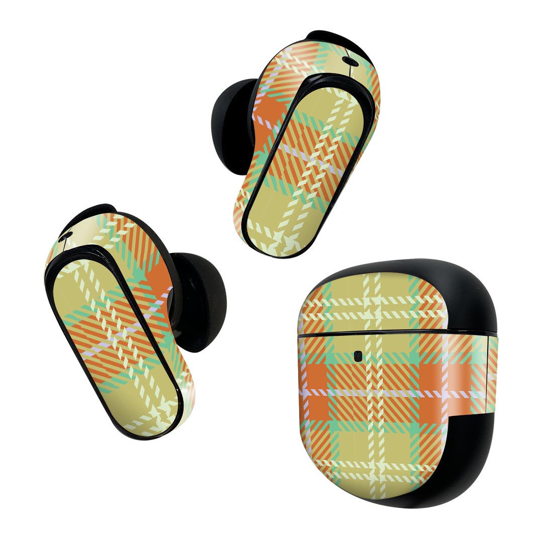 製品名 Bose QuietComfort Earbuds II 専用デザインスキンシール セット内容 Bose QuietComfort Earbuds II 専用シール　イヤホン（左右）3枚、充電ケース用シール 1枚AirPods第3世代専用です。第1?2世代、Proシリーズには対応していません。 商品特徴 再剥離性シートを素材に採用し、細かな位置調整がしやすく貼り直しが容易です。また、エアフリーでもありますので気泡が簡単に逃げるので、キレイに貼ることができます。専用の業務プリンターを使い、商品画像と遜色のない美しい印刷仕上がり。 注意事項 画像はサンプルですので、ご覧の環境によっては多少色味に違いを感じる場合がございます。 イメージと違った、モニターと色味が異なるという理由での交換や返金はご対応出来かねます。スキンシールのみの販売で、機器本体や充電ケース本体は付属しません。シワができた場合、ドライヤーなどで軽く温め、外側に向けてシワを伸ばすように貼ってください。初回貼付時の位置調整や貼り直しは可能ですが、しっかりと押し付けて接着させた後の再剥離、再利用は保証しておりません。また接着部に油分や汚れが付着しますと角の部分は剥がれやすくなりますので、貼付時はあまり触れないようにご注意ください。無地のセミグロスシートにデザインをプリントした商品で、デコなどの加工はございません。 凹凸や光沢があるように見えたり布地や金属を素材にしたように見える商品もありますが、デザインの図版によるものです。印刷時に微妙な画像のズレが生じる場合がございます。ご注文後に1点1点制作する受注生産品の為、不良品以外のご返品や交換は固くお断りします。 商品発送 完全受注生産のハンドメイド商品となりますので、既製品と比べて発送までお時間を頂いています。 基本的に決済確認後2~3営業日、最大で10営業日での発送となります。繁忙期や休業日明けの場合はさらに時間がかかる場合があります。 その際には別途メールにてご連絡致します。メール便の場合、発送日から到着までに2?4日ほどかかる場合が多く、紛失などの保障もご対応できかねます。あらかじめご了承下さい。