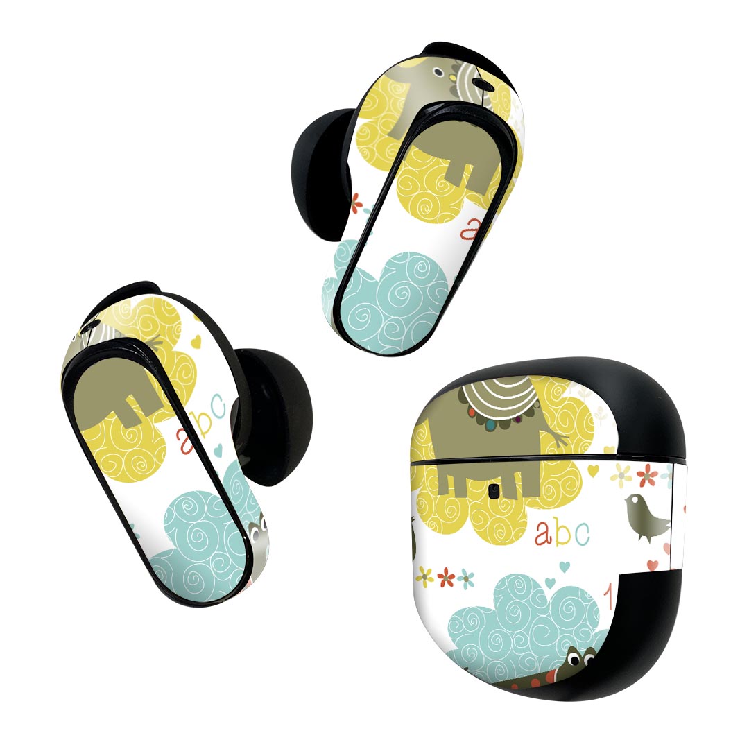 製品名 Bose QuietComfort Earbuds II 専用デザインスキンシール セット内容 Bose QuietComfort Earbuds II 専用シール　イヤホン（左右）3枚、充電ケース用シール 1枚AirPods第3世代専用です。第1?2世代、Proシリーズには対応していません。 商品特徴 再剥離性シートを素材に採用し、細かな位置調整がしやすく貼り直しが容易です。また、エアフリーでもありますので気泡が簡単に逃げるので、キレイに貼ることができます。専用の業務プリンターを使い、商品画像と遜色のない美しい印刷仕上がり。 注意事項 画像はサンプルですので、ご覧の環境によっては多少色味に違いを感じる場合がございます。 イメージと違った、モニターと色味が異なるという理由での交換や返金はご対応出来かねます。スキンシールのみの販売で、機器本体や充電ケース本体は付属しません。シワができた場合、ドライヤーなどで軽く温め、外側に向けてシワを伸ばすように貼ってください。初回貼付時の位置調整や貼り直しは可能ですが、しっかりと押し付けて接着させた後の再剥離、再利用は保証しておりません。また接着部に油分や汚れが付着しますと角の部分は剥がれやすくなりますので、貼付時はあまり触れないようにご注意ください。無地のセミグロスシートにデザインをプリントした商品で、デコなどの加工はございません。 凹凸や光沢があるように見えたり布地や金属を素材にしたように見える商品もありますが、デザインの図版によるものです。印刷時に微妙な画像のズレが生じる場合がございます。ご注文後に1点1点制作する受注生産品の為、不良品以外のご返品や交換は固くお断りします。 商品発送 完全受注生産のハンドメイド商品となりますので、既製品と比べて発送までお時間を頂いています。 基本的に決済確認後2~3営業日、最大で10営業日での発送となります。繁忙期や休業日明けの場合はさらに時間がかかる場合があります。 その際には別途メールにてご連絡致します。メール便の場合、発送日から到着までに2?4日ほどかかる場合が多く、紛失などの保障もご対応できかねます。あらかじめご了承下さい。