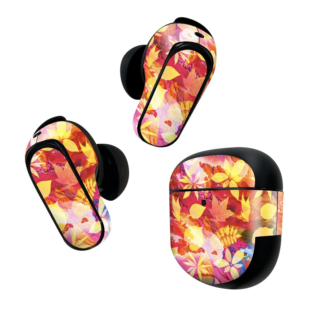 製品名 Bose QuietComfort Earbuds II 専用デザインスキンシール セット内容 Bose QuietComfort Earbuds II 専用シール　イヤホン（左右）3枚、充電ケース用シール 1枚AirPods第3世代専用です。第1?2世代、Proシリーズには対応していません。 商品特徴 再剥離性シートを素材に採用し、細かな位置調整がしやすく貼り直しが容易です。また、エアフリーでもありますので気泡が簡単に逃げるので、キレイに貼ることができます。専用の業務プリンターを使い、商品画像と遜色のない美しい印刷仕上がり。 注意事項 画像はサンプルですので、ご覧の環境によっては多少色味に違いを感じる場合がございます。 イメージと違った、モニターと色味が異なるという理由での交換や返金はご対応出来かねます。スキンシールのみの販売で、機器本体や充電ケース本体は付属しません。シワができた場合、ドライヤーなどで軽く温め、外側に向けてシワを伸ばすように貼ってください。初回貼付時の位置調整や貼り直しは可能ですが、しっかりと押し付けて接着させた後の再剥離、再利用は保証しておりません。また接着部に油分や汚れが付着しますと角の部分は剥がれやすくなりますので、貼付時はあまり触れないようにご注意ください。無地のセミグロスシートにデザインをプリントした商品で、デコなどの加工はございません。 凹凸や光沢があるように見えたり布地や金属を素材にしたように見える商品もありますが、デザインの図版によるものです。印刷時に微妙な画像のズレが生じる場合がございます。ご注文後に1点1点制作する受注生産品の為、不良品以外のご返品や交換は固くお断りします。 商品発送 完全受注生産のハンドメイド商品となりますので、既製品と比べて発送までお時間を頂いています。 基本的に決済確認後2~3営業日、最大で10営業日での発送となります。繁忙期や休業日明けの場合はさらに時間がかかる場合があります。 その際には別途メールにてご連絡致します。メール便の場合、発送日から到着までに2?4日ほどかかる場合が多く、紛失などの保障もご対応できかねます。あらかじめご了承下さい。