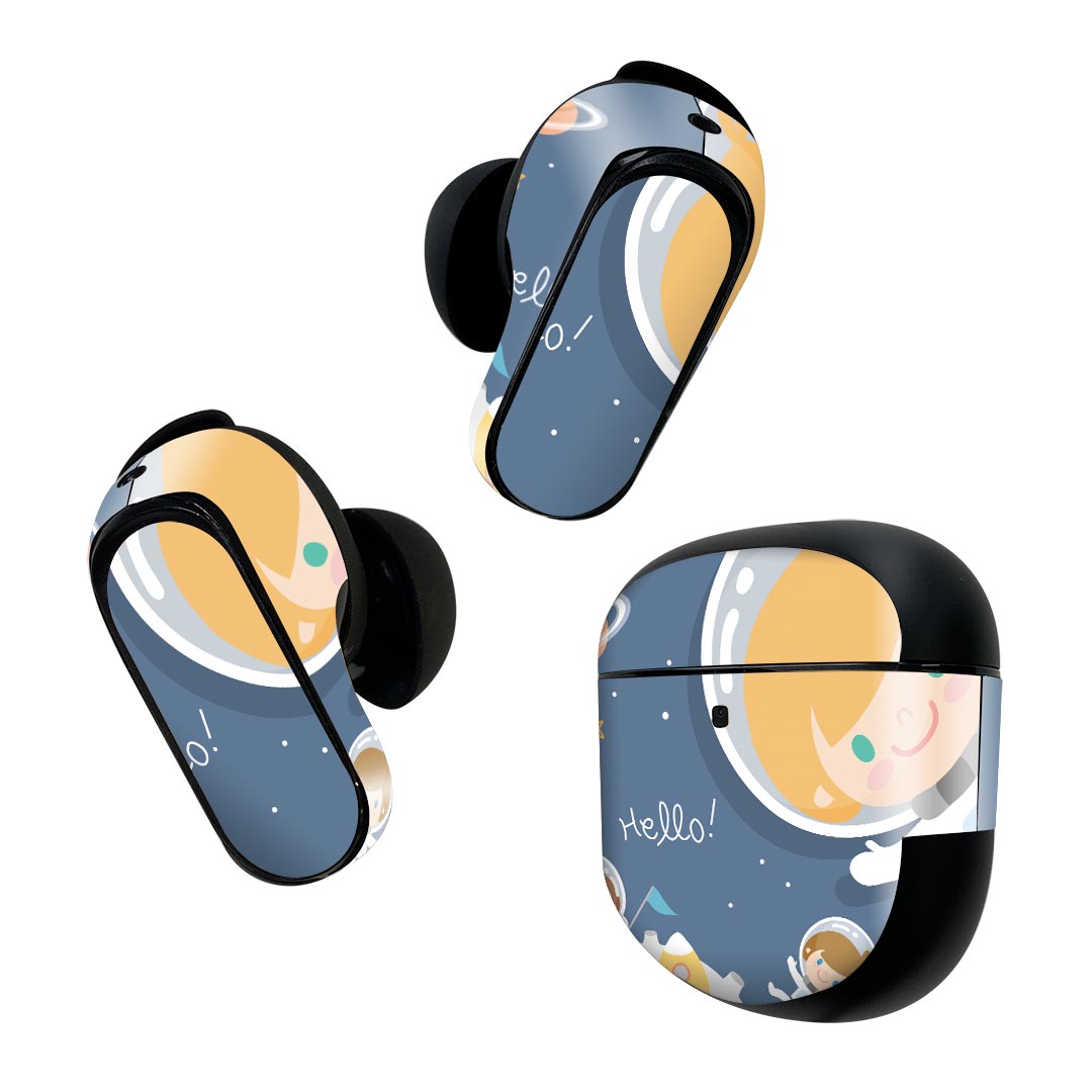 製品名 Bose QuietComfort Earbuds II 専用デザインスキンシール セット内容 Bose QuietComfort Earbuds II 専用シール　イヤホン（左右）3枚、充電ケース用シール 1枚AirPods第3世代専用です。第1?2世代、Proシリーズには対応していません。 商品特徴 再剥離性シートを素材に採用し、細かな位置調整がしやすく貼り直しが容易です。また、エアフリーでもありますので気泡が簡単に逃げるので、キレイに貼ることができます。専用の業務プリンターを使い、商品画像と遜色のない美しい印刷仕上がり。 注意事項 画像はサンプルですので、ご覧の環境によっては多少色味に違いを感じる場合がございます。 イメージと違った、モニターと色味が異なるという理由での交換や返金はご対応出来かねます。スキンシールのみの販売で、機器本体や充電ケース本体は付属しません。シワができた場合、ドライヤーなどで軽く温め、外側に向けてシワを伸ばすように貼ってください。初回貼付時の位置調整や貼り直しは可能ですが、しっかりと押し付けて接着させた後の再剥離、再利用は保証しておりません。また接着部に油分や汚れが付着しますと角の部分は剥がれやすくなりますので、貼付時はあまり触れないようにご注意ください。無地のセミグロスシートにデザインをプリントした商品で、デコなどの加工はございません。 凹凸や光沢があるように見えたり布地や金属を素材にしたように見える商品もありますが、デザインの図版によるものです。印刷時に微妙な画像のズレが生じる場合がございます。ご注文後に1点1点制作する受注生産品の為、不良品以外のご返品や交換は固くお断りします。 商品発送 完全受注生産のハンドメイド商品となりますので、既製品と比べて発送までお時間を頂いています。 基本的に決済確認後2~3営業日、最大で10営業日での発送となります。繁忙期や休業日明けの場合はさらに時間がかかる場合があります。 その際には別途メールにてご連絡致します。メール便の場合、発送日から到着までに2?4日ほどかかる場合が多く、紛失などの保障もご対応できかねます。あらかじめご了承下さい。