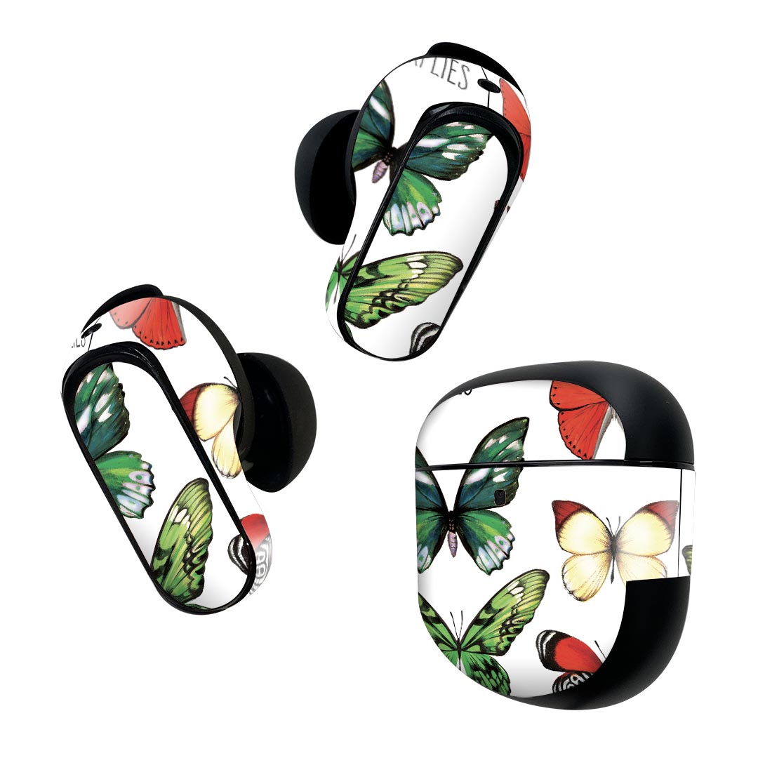 製品名 Bose QuietComfort Earbuds II 専用デザインスキンシール セット内容 Bose QuietComfort Earbuds II 専用シール　イヤホン（左右）3枚、充電ケース用シール 1枚AirPods第3世代専用です。第1?2世代、Proシリーズには対応していません。 商品特徴 再剥離性シートを素材に採用し、細かな位置調整がしやすく貼り直しが容易です。また、エアフリーでもありますので気泡が簡単に逃げるので、キレイに貼ることができます。専用の業務プリンターを使い、商品画像と遜色のない美しい印刷仕上がり。 注意事項 画像はサンプルですので、ご覧の環境によっては多少色味に違いを感じる場合がございます。 イメージと違った、モニターと色味が異なるという理由での交換や返金はご対応出来かねます。スキンシールのみの販売で、機器本体や充電ケース本体は付属しません。シワができた場合、ドライヤーなどで軽く温め、外側に向けてシワを伸ばすように貼ってください。初回貼付時の位置調整や貼り直しは可能ですが、しっかりと押し付けて接着させた後の再剥離、再利用は保証しておりません。また接着部に油分や汚れが付着しますと角の部分は剥がれやすくなりますので、貼付時はあまり触れないようにご注意ください。無地のセミグロスシートにデザインをプリントした商品で、デコなどの加工はございません。 凹凸や光沢があるように見えたり布地や金属を素材にしたように見える商品もありますが、デザインの図版によるものです。印刷時に微妙な画像のズレが生じる場合がございます。ご注文後に1点1点制作する受注生産品の為、不良品以外のご返品や交換は固くお断りします。 商品発送 完全受注生産のハンドメイド商品となりますので、既製品と比べて発送までお時間を頂いています。 基本的に決済確認後2~3営業日、最大で10営業日での発送となります。繁忙期や休業日明けの場合はさらに時間がかかる場合があります。 その際には別途メールにてご連絡致します。メール便の場合、発送日から到着までに2?4日ほどかかる場合が多く、紛失などの保障もご対応できかねます。あらかじめご了承下さい。