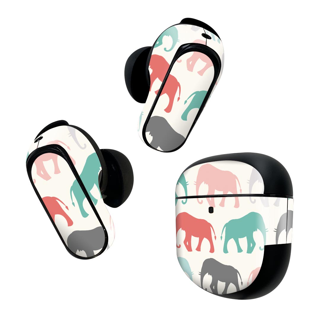 製品名 Bose QuietComfort Earbuds II 専用デザインスキンシール セット内容 Bose QuietComfort Earbuds II 専用シール　イヤホン（左右）3枚、充電ケース用シール 1枚AirPods第3世代専用です。第1?2世代、Proシリーズには対応していません。 商品特徴 再剥離性シートを素材に採用し、細かな位置調整がしやすく貼り直しが容易です。また、エアフリーでもありますので気泡が簡単に逃げるので、キレイに貼ることができます。専用の業務プリンターを使い、商品画像と遜色のない美しい印刷仕上がり。 注意事項 画像はサンプルですので、ご覧の環境によっては多少色味に違いを感じる場合がございます。 イメージと違った、モニターと色味が異なるという理由での交換や返金はご対応出来かねます。スキンシールのみの販売で、機器本体や充電ケース本体は付属しません。シワができた場合、ドライヤーなどで軽く温め、外側に向けてシワを伸ばすように貼ってください。初回貼付時の位置調整や貼り直しは可能ですが、しっかりと押し付けて接着させた後の再剥離、再利用は保証しておりません。また接着部に油分や汚れが付着しますと角の部分は剥がれやすくなりますので、貼付時はあまり触れないようにご注意ください。無地のセミグロスシートにデザインをプリントした商品で、デコなどの加工はございません。 凹凸や光沢があるように見えたり布地や金属を素材にしたように見える商品もありますが、デザインの図版によるものです。印刷時に微妙な画像のズレが生じる場合がございます。ご注文後に1点1点制作する受注生産品の為、不良品以外のご返品や交換は固くお断りします。 商品発送 完全受注生産のハンドメイド商品となりますので、既製品と比べて発送までお時間を頂いています。 基本的に決済確認後2~3営業日、最大で10営業日での発送となります。繁忙期や休業日明けの場合はさらに時間がかかる場合があります。 その際には別途メールにてご連絡致します。メール便の場合、発送日から到着までに2?4日ほどかかる場合が多く、紛失などの保障もご対応できかねます。あらかじめご了承下さい。