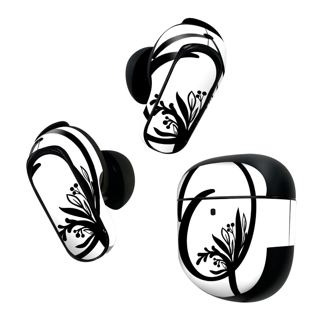 製品名 Bose QuietComfort Earbuds II 専用デザインスキンシール セット内容 Bose QuietComfort Earbuds II 専用シール　イヤホン（左右）3枚、充電ケース用シール 1枚AirPods第3世代専用です。第1?2世代、Proシリーズには対応していません。 商品特徴 再剥離性シートを素材に採用し、細かな位置調整がしやすく貼り直しが容易です。また、エアフリーでもありますので気泡が簡単に逃げるので、キレイに貼ることができます。専用の業務プリンターを使い、商品画像と遜色のない美しい印刷仕上がり。 注意事項 画像はサンプルですので、ご覧の環境によっては多少色味に違いを感じる場合がございます。 イメージと違った、モニターと色味が異なるという理由での交換や返金はご対応出来かねます。スキンシールのみの販売で、機器本体や充電ケース本体は付属しません。シワができた場合、ドライヤーなどで軽く温め、外側に向けてシワを伸ばすように貼ってください。初回貼付時の位置調整や貼り直しは可能ですが、しっかりと押し付けて接着させた後の再剥離、再利用は保証しておりません。また接着部に油分や汚れが付着しますと角の部分は剥がれやすくなりますので、貼付時はあまり触れないようにご注意ください。無地のセミグロスシートにデザインをプリントした商品で、デコなどの加工はございません。 凹凸や光沢があるように見えたり布地や金属を素材にしたように見える商品もありますが、デザインの図版によるものです。印刷時に微妙な画像のズレが生じる場合がございます。ご注文後に1点1点制作する受注生産品の為、不良品以外のご返品や交換は固くお断りします。 商品発送 完全受注生産のハンドメイド商品となりますので、既製品と比べて発送までお時間を頂いています。 基本的に決済確認後2~3営業日、最大で10営業日での発送となります。繁忙期や休業日明けの場合はさらに時間がかかる場合があります。 その際には別途メールにてご連絡致します。メール便の場合、発送日から到着までに2?4日ほどかかる場合が多く、紛失などの保障もご対応できかねます。あらかじめご了承下さい。