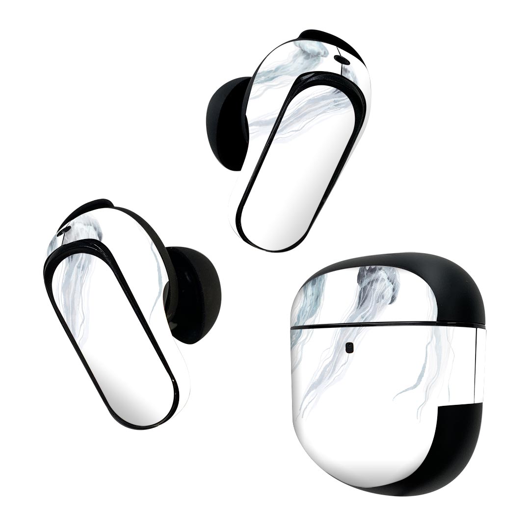 製品名 Bose QuietComfort Earbuds II 専用デザインスキンシール セット内容 Bose QuietComfort Earbuds II 専用シール　イヤホン（左右）3枚、充電ケース用シール 1枚AirPods第3世代専用です。第1?2世代、Proシリーズには対応していません。 商品特徴 再剥離性シートを素材に採用し、細かな位置調整がしやすく貼り直しが容易です。また、エアフリーでもありますので気泡が簡単に逃げるので、キレイに貼ることができます。専用の業務プリンターを使い、商品画像と遜色のない美しい印刷仕上がり。 注意事項 画像はサンプルですので、ご覧の環境によっては多少色味に違いを感じる場合がございます。 イメージと違った、モニターと色味が異なるという理由での交換や返金はご対応出来かねます。スキンシールのみの販売で、機器本体や充電ケース本体は付属しません。シワができた場合、ドライヤーなどで軽く温め、外側に向けてシワを伸ばすように貼ってください。初回貼付時の位置調整や貼り直しは可能ですが、しっかりと押し付けて接着させた後の再剥離、再利用は保証しておりません。また接着部に油分や汚れが付着しますと角の部分は剥がれやすくなりますので、貼付時はあまり触れないようにご注意ください。無地のセミグロスシートにデザインをプリントした商品で、デコなどの加工はございません。 凹凸や光沢があるように見えたり布地や金属を素材にしたように見える商品もありますが、デザインの図版によるものです。印刷時に微妙な画像のズレが生じる場合がございます。ご注文後に1点1点制作する受注生産品の為、不良品以外のご返品や交換は固くお断りします。 商品発送 完全受注生産のハンドメイド商品となりますので、既製品と比べて発送までお時間を頂いています。 基本的に決済確認後2~3営業日、最大で10営業日での発送となります。繁忙期や休業日明けの場合はさらに時間がかかる場合があります。 その際には別途メールにてご連絡致します。メール便の場合、発送日から到着までに2?4日ほどかかる場合が多く、紛失などの保障もご対応できかねます。あらかじめご了承下さい。