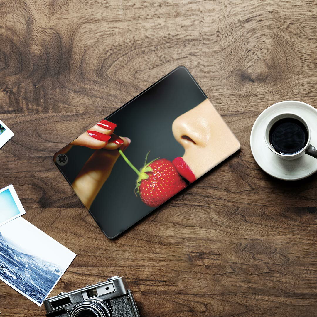 fire max 11 専用 ファイヤーマックス タブレット 専用スキンシール カバー ケース 保護 フィルム ステッカー デコ アクセサリー デザイン 011897 女性　　苺