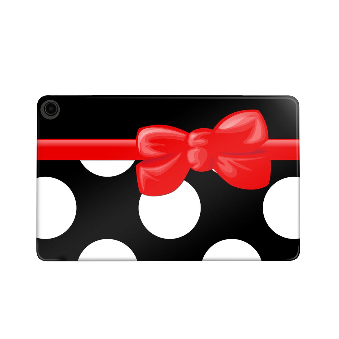 商品特徴・貼るだけでかんたん着せ替え、fire max 11専用デザインスキンシール・高精細プリントで写真と遜色のない仕上がり！半光沢シートでしっとりツヤのある表現力・ちょっとしたすり傷からkindle paperwhite本体を保護・接着部はエアフリー素材で気泡の心配も軽減・再剥離素材なので貼り付け時の調整も安心注意事項画像はサンプルですので、ご覧の環境によっては多少色味に違いを感じる場合がございます。 イメージと違った、モニターと色味が異なるという理由での交換や返金はご対応出来かねます。スキンシールのみの販売で、fire max 11本体は付属しません。初回貼付時の位置調整や貼り直しは可能ですが、しっかりと押し付けて接着させた後の再剥離、再利用は保証しておりません。また接着部に油分や汚れが付着しますと角の部分は剥がれやすくなりますので、貼付時はあまり触れないようにご注意ください。無地のセミグロスシートにデザインをプリントした商品で、デコなどの加工はございません。 凹凸や光沢があるように見えたり布地や金属を素材にしたように見える商品もありますが、デザインの図版によるものです。印刷時に微妙な画像のズレが生じる場合がございます。ご注文後に1点1点制作する受注生産品の為、不良品以外のご返品や交換は固くお断りします。 発送について完全受注生産のハンドメイド商品となりますので、既製品と比べて発送までお時間を頂いています。 基本的に決済確認後、最大で10営業日での発送となります。繁忙期や休業日明けの場合はさらに時間がかかる場合があります。 その際には別途メールにてご連絡致します。メール便の場合、発送日から到着までに2?4日ほどかかる場合が多く、紛失などの保障もご対応できかねます。あらかじめご了承下さい。