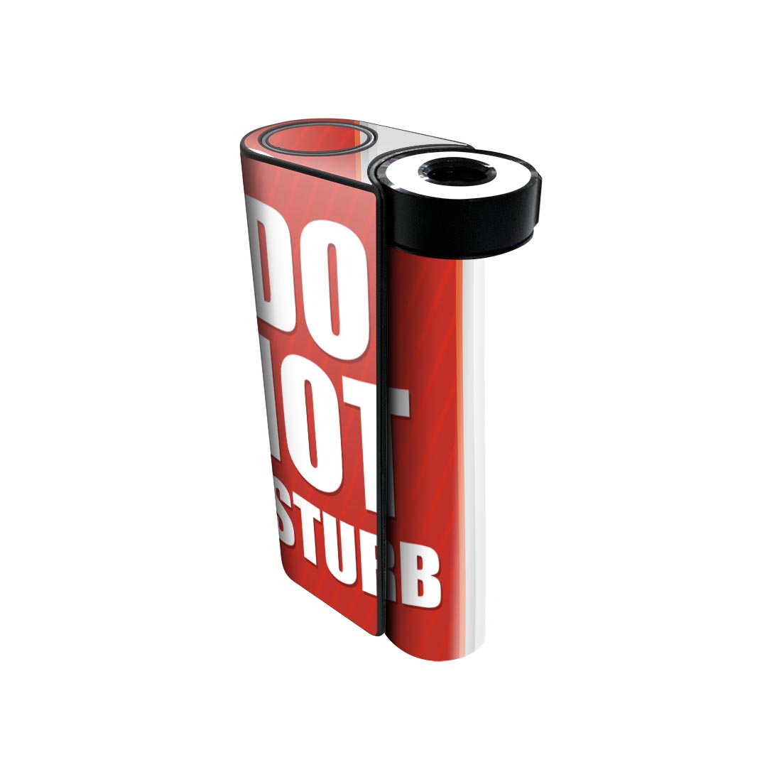 商品特徴・貼るだけでかんたん着せ替え、glo hyperx2 専用デザインスキンシール・高精細プリントで写真と遜色のない仕上がり！半光沢シートでしっとりツヤのある表現力・正面に加え、天面・底面シールがセットで一体感アップ！・ちょっとしたすり傷からglo hyperx2 本体を保護・接着部はエアフリー素材で気泡の心配も軽減・再剥離素材なので貼り付け時の調整も安心注意事項画像はサンプルですので、ご覧の環境によっては多少色味に違いを感じる場合がございます。 イメージと違った、モニターと色味が異なるという理由での交換や返金はご対応出来かねます。スキンシールのみの販売で、glo hyperx2 本体は付属しません。初回貼付時の位置調整や貼り直しは可能ですが、しっかりと押し付けて接着させた後の再剥離、再利用は保証しておりません。また接着部に油分や汚れが付着しますと角の部分は剥がれやすくなりますので、貼付時はあまり触れないようにご注意ください。無地のセミグロスシートにデザインをプリントした商品で、デコなどの加工はございません。 凹凸や光沢があるように見えたり布地や金属を素材にしたように見える商品もありますが、デザインの図版によるものです。印刷時に微妙な画像のズレが生じる場合がございます。ご注文後に1点1点制作する受注生産品の為、不良品以外のご返品や交換は固くお断りします。 発送について完全受注生産のハンドメイド商品となりますので、既製品と比べて発送までお時間を頂いています。 基本的に決済確認後、最大で10営業日での発送となります。繁忙期や休業日明けの場合はさらに時間がかかる場合があります。 その際には別途メールにてご連絡致します。メール便の場合、発送日から到着までに2?4日ほどかかる場合が多く、紛失などの保障もご対応できかねます。あらかじめご了承下さい。