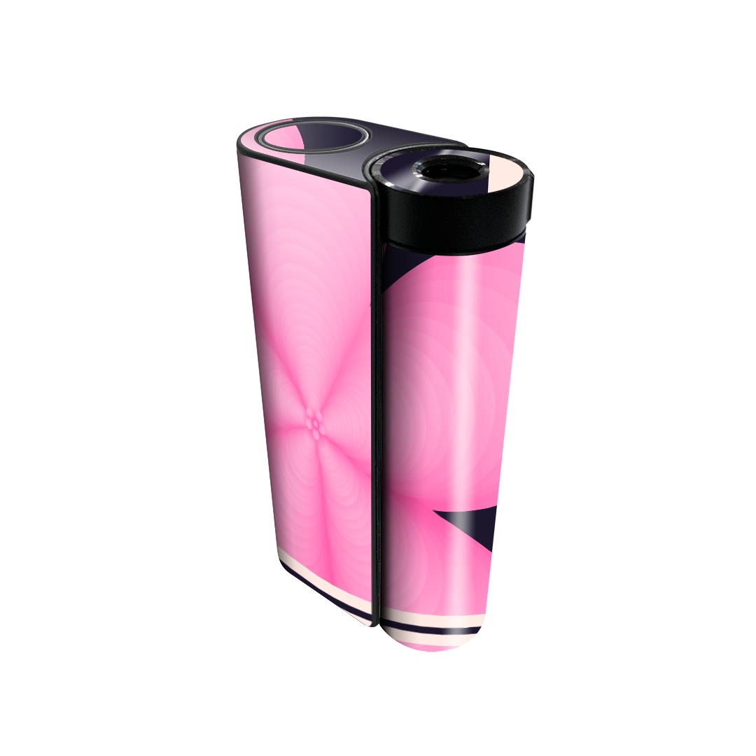 商品特徴・貼るだけでかんたん着せ替え、glo hyperx2 専用デザインスキンシール・高精細プリントで写真と遜色のない仕上がり！半光沢シートでしっとりツヤのある表現力・正面に加え、天面・底面シールがセットで一体感アップ！・ちょっとしたすり傷からglo hyperx2 本体を保護・接着部はエアフリー素材で気泡の心配も軽減・再剥離素材なので貼り付け時の調整も安心注意事項画像はサンプルですので、ご覧の環境によっては多少色味に違いを感じる場合がございます。 イメージと違った、モニターと色味が異なるという理由での交換や返金はご対応出来かねます。スキンシールのみの販売で、glo hyperx2 本体は付属しません。初回貼付時の位置調整や貼り直しは可能ですが、しっかりと押し付けて接着させた後の再剥離、再利用は保証しておりません。また接着部に油分や汚れが付着しますと角の部分は剥がれやすくなりますので、貼付時はあまり触れないようにご注意ください。無地のセミグロスシートにデザインをプリントした商品で、デコなどの加工はございません。 凹凸や光沢があるように見えたり布地や金属を素材にしたように見える商品もありますが、デザインの図版によるものです。印刷時に微妙な画像のズレが生じる場合がございます。ご注文後に1点1点制作する受注生産品の為、不良品以外のご返品や交換は固くお断りします。 発送について完全受注生産のハンドメイド商品となりますので、既製品と比べて発送までお時間を頂いています。 基本的に決済確認後、最大で10営業日での発送となります。繁忙期や休業日明けの場合はさらに時間がかかる場合があります。 その際には別途メールにてご連絡致します。メール便の場合、発送日から到着までに2?4日ほどかかる場合が多く、紛失などの保障もご対応できかねます。あらかじめご了承下さい。