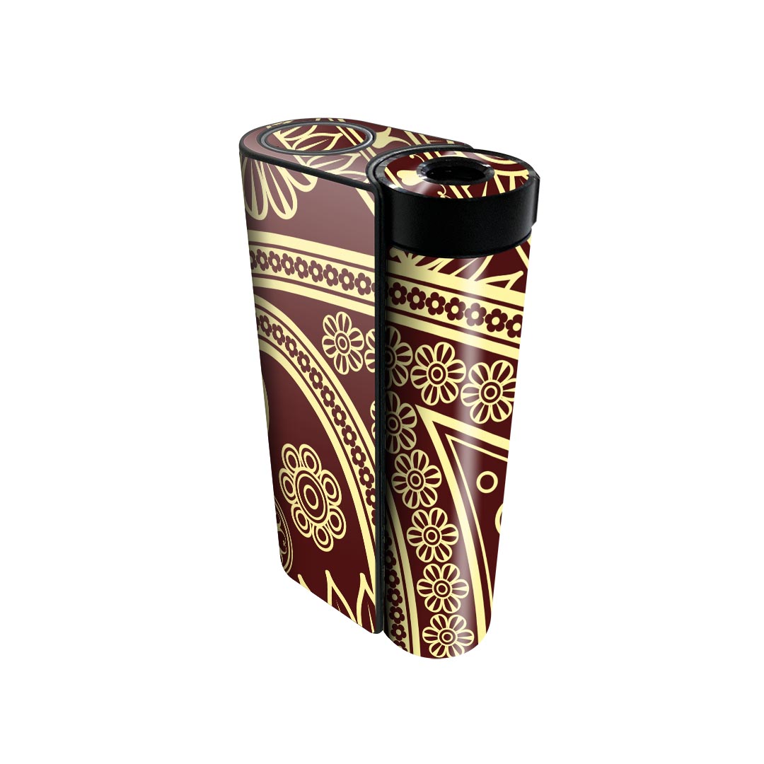 商品特徴・貼るだけでかんたん着せ替え、glo hyperx2 専用デザインスキンシール・高精細プリントで写真と遜色のない仕上がり！半光沢シートでしっとりツヤのある表現力・正面に加え、天面・底面シールがセットで一体感アップ！・ちょっとしたすり傷からglo hyperx2 本体を保護・接着部はエアフリー素材で気泡の心配も軽減・再剥離素材なので貼り付け時の調整も安心注意事項画像はサンプルですので、ご覧の環境によっては多少色味に違いを感じる場合がございます。 イメージと違った、モニターと色味が異なるという理由での交換や返金はご対応出来かねます。スキンシールのみの販売で、glo hyperx2 本体は付属しません。初回貼付時の位置調整や貼り直しは可能ですが、しっかりと押し付けて接着させた後の再剥離、再利用は保証しておりません。また接着部に油分や汚れが付着しますと角の部分は剥がれやすくなりますので、貼付時はあまり触れないようにご注意ください。無地のセミグロスシートにデザインをプリントした商品で、デコなどの加工はございません。 凹凸や光沢があるように見えたり布地や金属を素材にしたように見える商品もありますが、デザインの図版によるものです。印刷時に微妙な画像のズレが生じる場合がございます。ご注文後に1点1点制作する受注生産品の為、不良品以外のご返品や交換は固くお断りします。 発送について完全受注生産のハンドメイド商品となりますので、既製品と比べて発送までお時間を頂いています。 基本的に決済確認後、最大で10営業日での発送となります。繁忙期や休業日明けの場合はさらに時間がかかる場合があります。 その際には別途メールにてご連絡致します。メール便の場合、発送日から到着までに2?4日ほどかかる場合が多く、紛失などの保障もご対応できかねます。あらかじめご了承下さい。