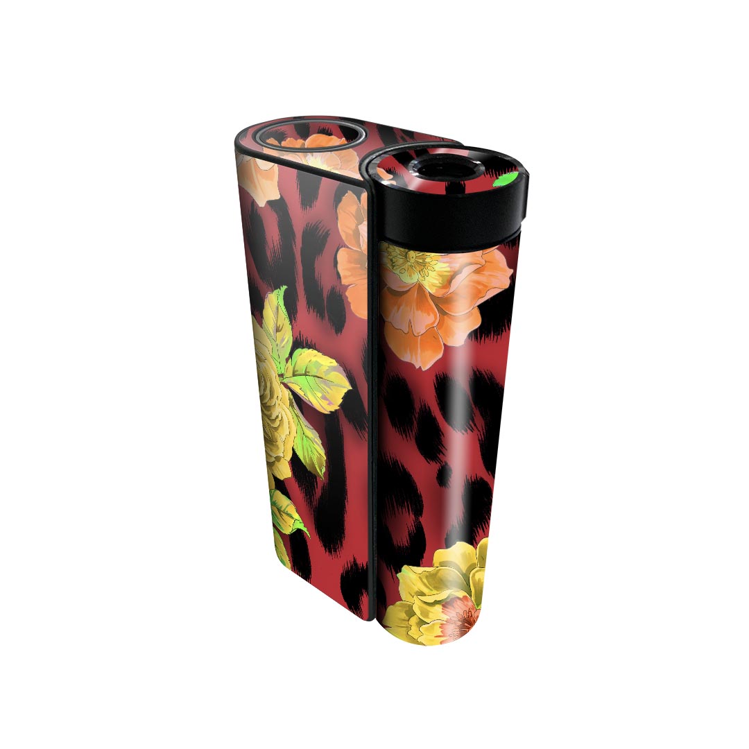 商品特徴・貼るだけでかんたん着せ替え、glo hyperx2 専用デザインスキンシール・高精細プリントで写真と遜色のない仕上がり！半光沢シートでしっとりツヤのある表現力・正面に加え、天面・底面シールがセットで一体感アップ！・ちょっとしたすり傷からglo hyperx2 本体を保護・接着部はエアフリー素材で気泡の心配も軽減・再剥離素材なので貼り付け時の調整も安心注意事項画像はサンプルですので、ご覧の環境によっては多少色味に違いを感じる場合がございます。 イメージと違った、モニターと色味が異なるという理由での交換や返金はご対応出来かねます。スキンシールのみの販売で、glo hyperx2 本体は付属しません。初回貼付時の位置調整や貼り直しは可能ですが、しっかりと押し付けて接着させた後の再剥離、再利用は保証しておりません。また接着部に油分や汚れが付着しますと角の部分は剥がれやすくなりますので、貼付時はあまり触れないようにご注意ください。無地のセミグロスシートにデザインをプリントした商品で、デコなどの加工はございません。 凹凸や光沢があるように見えたり布地や金属を素材にしたように見える商品もありますが、デザインの図版によるものです。印刷時に微妙な画像のズレが生じる場合がございます。ご注文後に1点1点制作する受注生産品の為、不良品以外のご返品や交換は固くお断りします。 発送について完全受注生産のハンドメイド商品となりますので、既製品と比べて発送までお時間を頂いています。 基本的に決済確認後、最大で10営業日での発送となります。繁忙期や休業日明けの場合はさらに時間がかかる場合があります。 その際には別途メールにてご連絡致します。メール便の場合、発送日から到着までに2?4日ほどかかる場合が多く、紛失などの保障もご対応できかねます。あらかじめご了承下さい。