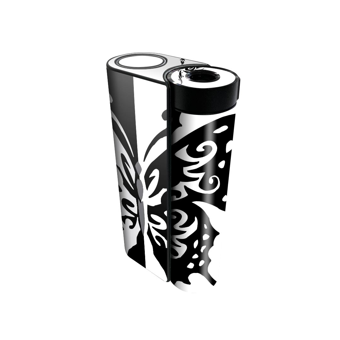 商品特徴・貼るだけでかんたん着せ替え、glo hyperx2 専用デザインスキンシール・高精細プリントで写真と遜色のない仕上がり！半光沢シートでしっとりツヤのある表現力・正面に加え、天面・底面シールがセットで一体感アップ！・ちょっとしたすり傷からglo hyperx2 本体を保護・接着部はエアフリー素材で気泡の心配も軽減・再剥離素材なので貼り付け時の調整も安心注意事項画像はサンプルですので、ご覧の環境によっては多少色味に違いを感じる場合がございます。 イメージと違った、モニターと色味が異なるという理由での交換や返金はご対応出来かねます。スキンシールのみの販売で、glo hyperx2 本体は付属しません。初回貼付時の位置調整や貼り直しは可能ですが、しっかりと押し付けて接着させた後の再剥離、再利用は保証しておりません。また接着部に油分や汚れが付着しますと角の部分は剥がれやすくなりますので、貼付時はあまり触れないようにご注意ください。無地のセミグロスシートにデザインをプリントした商品で、デコなどの加工はございません。 凹凸や光沢があるように見えたり布地や金属を素材にしたように見える商品もありますが、デザインの図版によるものです。印刷時に微妙な画像のズレが生じる場合がございます。ご注文後に1点1点制作する受注生産品の為、不良品以外のご返品や交換は固くお断りします。 発送について完全受注生産のハンドメイド商品となりますので、既製品と比べて発送までお時間を頂いています。 基本的に決済確認後、最大で10営業日での発送となります。繁忙期や休業日明けの場合はさらに時間がかかる場合があります。 その際には別途メールにてご連絡致します。メール便の場合、発送日から到着までに2?4日ほどかかる場合が多く、紛失などの保障もご対応できかねます。あらかじめご了承下さい。