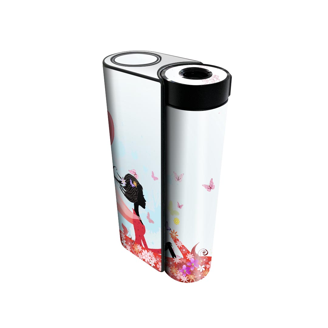 商品特徴・貼るだけでかんたん着せ替え、glo hyperx2 専用デザインスキンシール・高精細プリントで写真と遜色のない仕上がり！半光沢シートでしっとりツヤのある表現力・正面に加え、天面・底面シールがセットで一体感アップ！・ちょっとしたすり傷からglo hyperx2 本体を保護・接着部はエアフリー素材で気泡の心配も軽減・再剥離素材なので貼り付け時の調整も安心注意事項画像はサンプルですので、ご覧の環境によっては多少色味に違いを感じる場合がございます。 イメージと違った、モニターと色味が異なるという理由での交換や返金はご対応出来かねます。スキンシールのみの販売で、glo hyperx2 本体は付属しません。初回貼付時の位置調整や貼り直しは可能ですが、しっかりと押し付けて接着させた後の再剥離、再利用は保証しておりません。また接着部に油分や汚れが付着しますと角の部分は剥がれやすくなりますので、貼付時はあまり触れないようにご注意ください。無地のセミグロスシートにデザインをプリントした商品で、デコなどの加工はございません。 凹凸や光沢があるように見えたり布地や金属を素材にしたように見える商品もありますが、デザインの図版によるものです。印刷時に微妙な画像のズレが生じる場合がございます。ご注文後に1点1点制作する受注生産品の為、不良品以外のご返品や交換は固くお断りします。 発送について完全受注生産のハンドメイド商品となりますので、既製品と比べて発送までお時間を頂いています。 基本的に決済確認後、最大で10営業日での発送となります。繁忙期や休業日明けの場合はさらに時間がかかる場合があります。 その際には別途メールにてご連絡致します。メール便の場合、発送日から到着までに2?4日ほどかかる場合が多く、紛失などの保障もご対応できかねます。あらかじめご了承下さい。