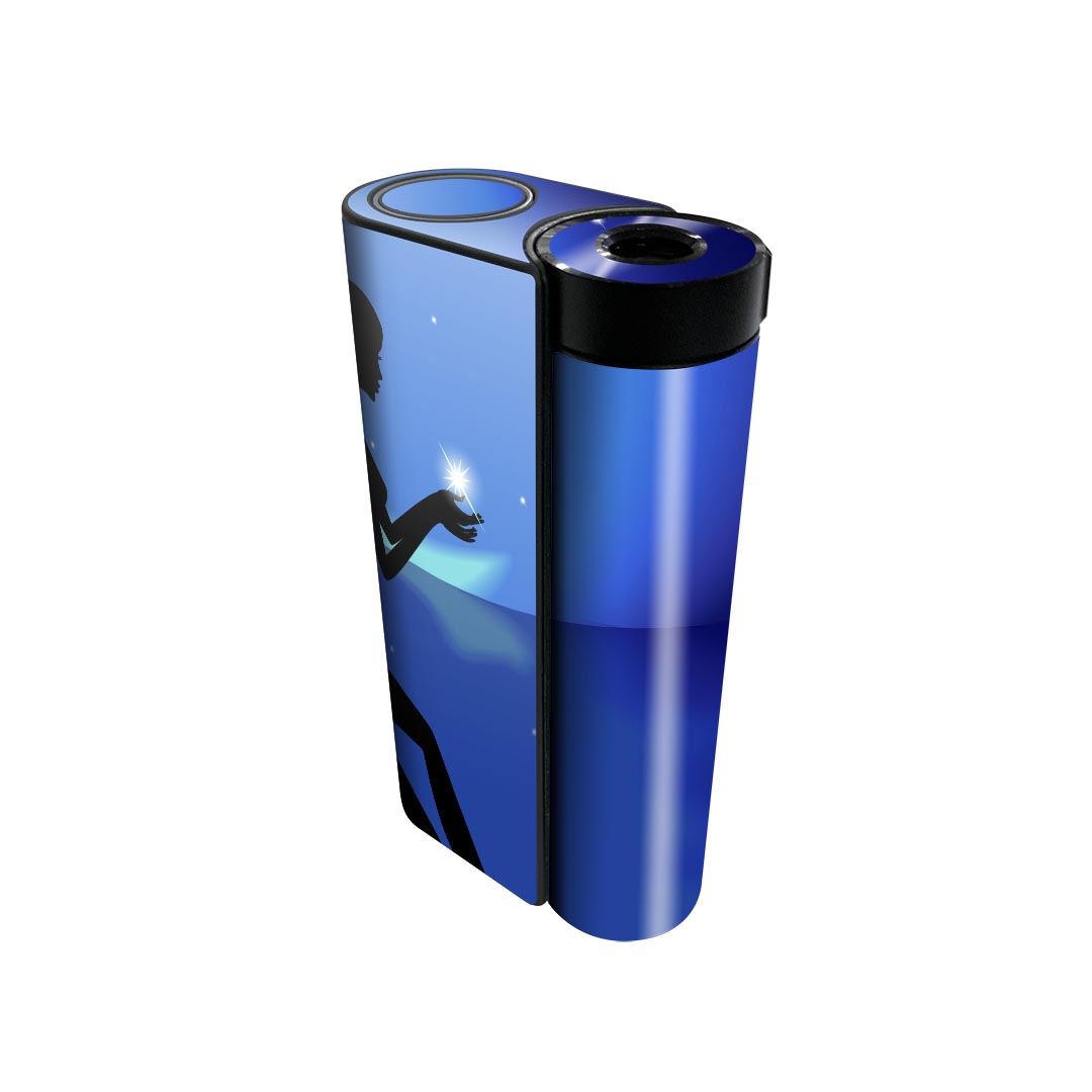 商品特徴・貼るだけでかんたん着せ替え、glo hyperx2 専用デザインスキンシール・高精細プリントで写真と遜色のない仕上がり！半光沢シートでしっとりツヤのある表現力・正面に加え、天面・底面シールがセットで一体感アップ！・ちょっとしたすり...