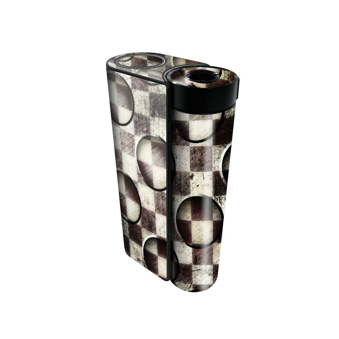 商品特徴・貼るだけでかんたん着せ替え、glo hyperx2 専用デザインスキンシール・高精細プリントで写真と遜色のない仕上がり！半光沢シートでしっとりツヤのある表現力・正面に加え、天面・底面シールがセットで一体感アップ！・ちょっとしたすり傷からglo hyperx2 本体を保護・接着部はエアフリー素材で気泡の心配も軽減・再剥離素材なので貼り付け時の調整も安心注意事項画像はサンプルですので、ご覧の環境によっては多少色味に違いを感じる場合がございます。 イメージと違った、モニターと色味が異なるという理由での交換や返金はご対応出来かねます。スキンシールのみの販売で、glo hyperx2 本体は付属しません。初回貼付時の位置調整や貼り直しは可能ですが、しっかりと押し付けて接着させた後の再剥離、再利用は保証しておりません。また接着部に油分や汚れが付着しますと角の部分は剥がれやすくなりますので、貼付時はあまり触れないようにご注意ください。無地のセミグロスシートにデザインをプリントした商品で、デコなどの加工はございません。 凹凸や光沢があるように見えたり布地や金属を素材にしたように見える商品もありますが、デザインの図版によるものです。印刷時に微妙な画像のズレが生じる場合がございます。ご注文後に1点1点制作する受注生産品の為、不良品以外のご返品や交換は固くお断りします。 発送について完全受注生産のハンドメイド商品となりますので、既製品と比べて発送までお時間を頂いています。 基本的に決済確認後、最大で10営業日での発送となります。繁忙期や休業日明けの場合はさらに時間がかかる場合があります。 その際には別途メールにてご連絡致します。メール便の場合、発送日から到着までに2?4日ほどかかる場合が多く、紛失などの保障もご対応できかねます。あらかじめご了承下さい。