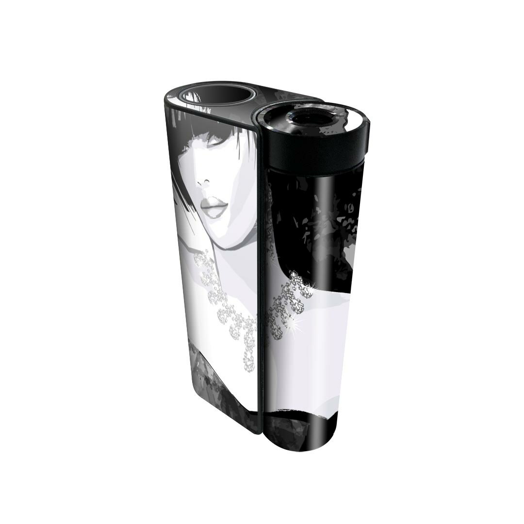 商品特徴・貼るだけでかんたん着せ替え、glo hyperx2 専用デザインスキンシール・高精細プリントで写真と遜色のない仕上がり！半光沢シートでしっとりツヤのある表現力・正面に加え、天面・底面シールがセットで一体感アップ！・ちょっとしたすり傷からglo hyperx2 本体を保護・接着部はエアフリー素材で気泡の心配も軽減・再剥離素材なので貼り付け時の調整も安心注意事項画像はサンプルですので、ご覧の環境によっては多少色味に違いを感じる場合がございます。 イメージと違った、モニターと色味が異なるという理由での交換や返金はご対応出来かねます。スキンシールのみの販売で、glo hyperx2 本体は付属しません。初回貼付時の位置調整や貼り直しは可能ですが、しっかりと押し付けて接着させた後の再剥離、再利用は保証しておりません。また接着部に油分や汚れが付着しますと角の部分は剥がれやすくなりますので、貼付時はあまり触れないようにご注意ください。無地のセミグロスシートにデザインをプリントした商品で、デコなどの加工はございません。 凹凸や光沢があるように見えたり布地や金属を素材にしたように見える商品もありますが、デザインの図版によるものです。印刷時に微妙な画像のズレが生じる場合がございます。ご注文後に1点1点制作する受注生産品の為、不良品以外のご返品や交換は固くお断りします。 発送について完全受注生産のハンドメイド商品となりますので、既製品と比べて発送までお時間を頂いています。 基本的に決済確認後、最大で10営業日での発送となります。繁忙期や休業日明けの場合はさらに時間がかかる場合があります。 その際には別途メールにてご連絡致します。メール便の場合、発送日から到着までに2?4日ほどかかる場合が多く、紛失などの保障もご対応できかねます。あらかじめご了承下さい。