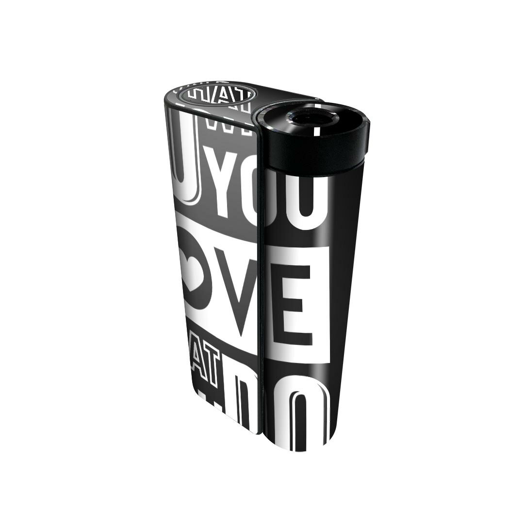 商品特徴・貼るだけでかんたん着せ替え、glo hyperx2 専用デザインスキンシール・高精細プリントで写真と遜色のない仕上がり！半光沢シートでしっとりツヤのある表現力・正面に加え、天面・底面シールがセットで一体感アップ！・ちょっとしたすり傷からglo hyperx2 本体を保護・接着部はエアフリー素材で気泡の心配も軽減・再剥離素材なので貼り付け時の調整も安心注意事項画像はサンプルですので、ご覧の環境によっては多少色味に違いを感じる場合がございます。 イメージと違った、モニターと色味が異なるという理由での交換や返金はご対応出来かねます。スキンシールのみの販売で、glo hyperx2 本体は付属しません。初回貼付時の位置調整や貼り直しは可能ですが、しっかりと押し付けて接着させた後の再剥離、再利用は保証しておりません。また接着部に油分や汚れが付着しますと角の部分は剥がれやすくなりますので、貼付時はあまり触れないようにご注意ください。無地のセミグロスシートにデザインをプリントした商品で、デコなどの加工はございません。 凹凸や光沢があるように見えたり布地や金属を素材にしたように見える商品もありますが、デザインの図版によるものです。印刷時に微妙な画像のズレが生じる場合がございます。ご注文後に1点1点制作する受注生産品の為、不良品以外のご返品や交換は固くお断りします。 発送について完全受注生産のハンドメイド商品となりますので、既製品と比べて発送までお時間を頂いています。 基本的に決済確認後、最大で10営業日での発送となります。繁忙期や休業日明けの場合はさらに時間がかかる場合があります。 その際には別途メールにてご連絡致します。メール便の場合、発送日から到着までに2?4日ほどかかる場合が多く、紛失などの保障もご対応できかねます。あらかじめご了承下さい。