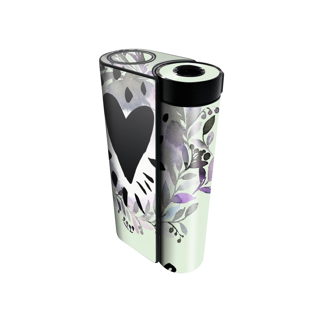 商品特徴・貼るだけでかんたん着せ替え、glo hyperx2 専用デザインスキンシール・高精細プリントで写真と遜色のない仕上がり！半光沢シートでしっとりツヤのある表現力・正面に加え、天面・底面シールがセットで一体感アップ！・ちょっとしたすり傷からglo hyperx2 本体を保護・接着部はエアフリー素材で気泡の心配も軽減・再剥離素材なので貼り付け時の調整も安心注意事項画像はサンプルですので、ご覧の環境によっては多少色味に違いを感じる場合がございます。 イメージと違った、モニターと色味が異なるという理由での交換や返金はご対応出来かねます。スキンシールのみの販売で、glo hyperx2 本体は付属しません。初回貼付時の位置調整や貼り直しは可能ですが、しっかりと押し付けて接着させた後の再剥離、再利用は保証しておりません。また接着部に油分や汚れが付着しますと角の部分は剥がれやすくなりますので、貼付時はあまり触れないようにご注意ください。無地のセミグロスシートにデザインをプリントした商品で、デコなどの加工はございません。 凹凸や光沢があるように見えたり布地や金属を素材にしたように見える商品もありますが、デザインの図版によるものです。印刷時に微妙な画像のズレが生じる場合がございます。ご注文後に1点1点制作する受注生産品の為、不良品以外のご返品や交換は固くお断りします。 発送について完全受注生産のハンドメイド商品となりますので、既製品と比べて発送までお時間を頂いています。 基本的に決済確認後、最大で10営業日での発送となります。繁忙期や休業日明けの場合はさらに時間がかかる場合があります。 その際には別途メールにてご連絡致します。メール便の場合、発送日から到着までに2?4日ほどかかる場合が多く、紛失などの保障もご対応できかねます。あらかじめご了承下さい。