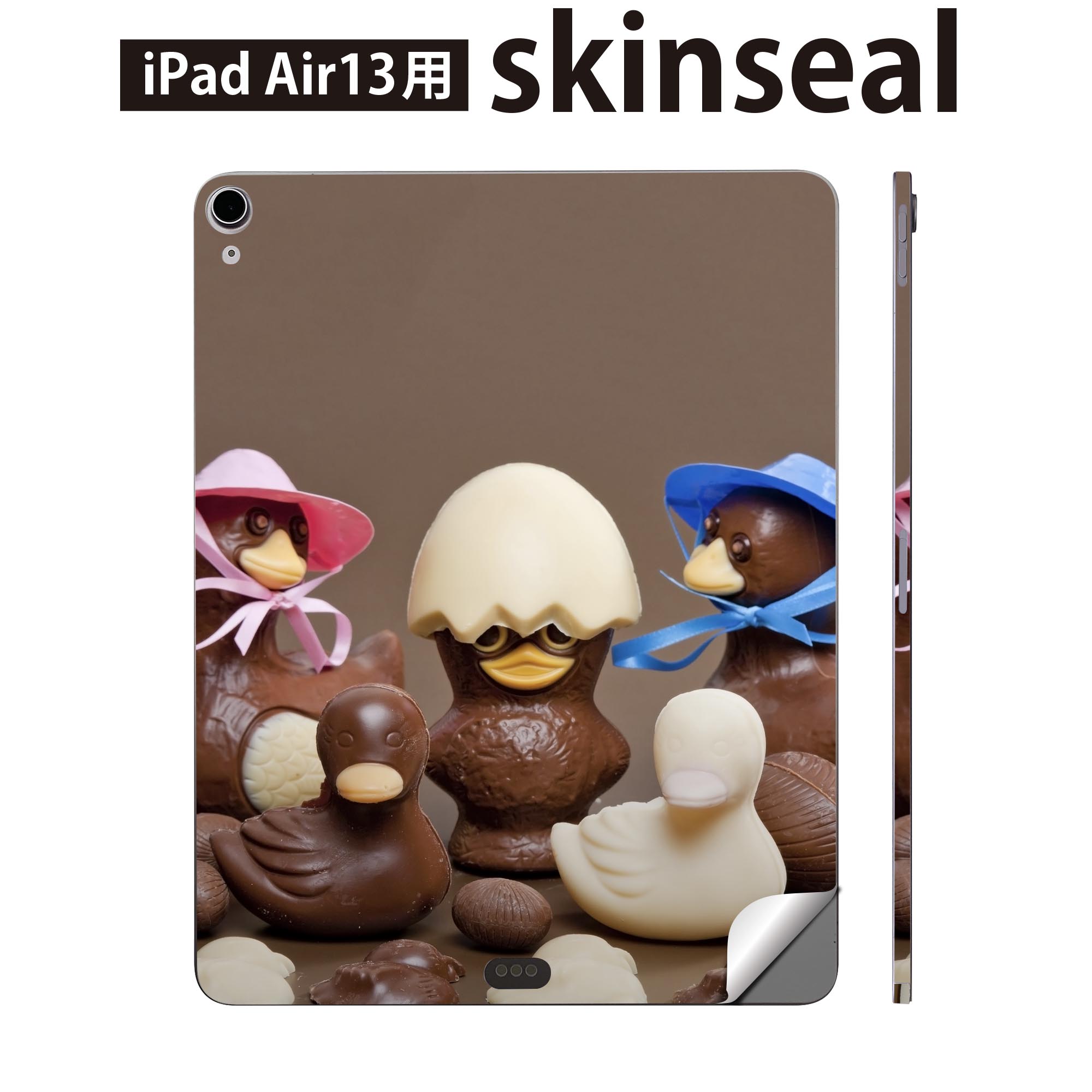 商品特徴・貼るだけでおしゃれに簡単着せ替え、iPadair 13 全面デザインスキンシール！・高精細プリントで写真と遜色がない仕上がり！・ちょっとしたすり傷から端末を保護！・「裸で持つ派」の人にはもちろん、お手持ちのクリアケース付けてもOK！・エアフリー素材で気泡の心配も軽減！・貼り直しOK！位置調整も安心！注意事項画像はサンプルです。ご覧の環境によっては多少色味に違いを感じる場合がございます。 イメージと違った、モニターと色味が異なるという理由での交換や返金はご対応出来かねます。端末本体やクリアケースは付属しません。貼付時のずれやカメラ周りの凹凸を考慮してカメラ穴等は少し大きめにカットしています。貼付の際はカメラ穴を基準に位置を合わせてください。カメラ付近の何もないように見える場所に穴が開いていますが、こちらは近接・明るさ感知センサー用の穴です。端末本体に直接貼ることを想定しています。保護フィルムなどの上から貼ると上手く貼れない可能性があります初回貼付時の位置調整や貼り直しは可能ですが、しっかり接着させた後の貼り直しは保証しておりません。こちらは無地のシートにプリントした商品で、デコなどの加工はございません。 凹凸や光沢があるように見えたり布地や金属を素材にしたように見える商品もありますが、図版によるものです。印刷カメラ穴の位置にわずかなズレが生じる場合がございます。ご注文後に1点1点制作する受注生産品のため、不良品以外のご返品や交換は固くお断り致します。 機種間違いも保証対象外となりますため、ご注文の際は必ず機種をご確認下さい。発送について完全受注生産のハンドメイド商品となりますので、既製品と比べて発送までお時間を頂いています。 基本的に決済確認後、2?3営業日、最大で10営業日での発送となります。繁忙期や休業日明けの場合はさらに時間がかかる場合があります。 その際には別途メールにてご連絡致します。メール便の場合、発送日から到着までに2?4日ほどかかる場合が多く、紛失などの保障もご対応できかねます。あらかじめご了承下さい。