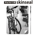 iPad Air13 用 スキンシール アイパッド エア 13インチ 対応 全面スキンシール フル 背面 側面 保護シール 人気 自転車 写真 モノクロ 022977