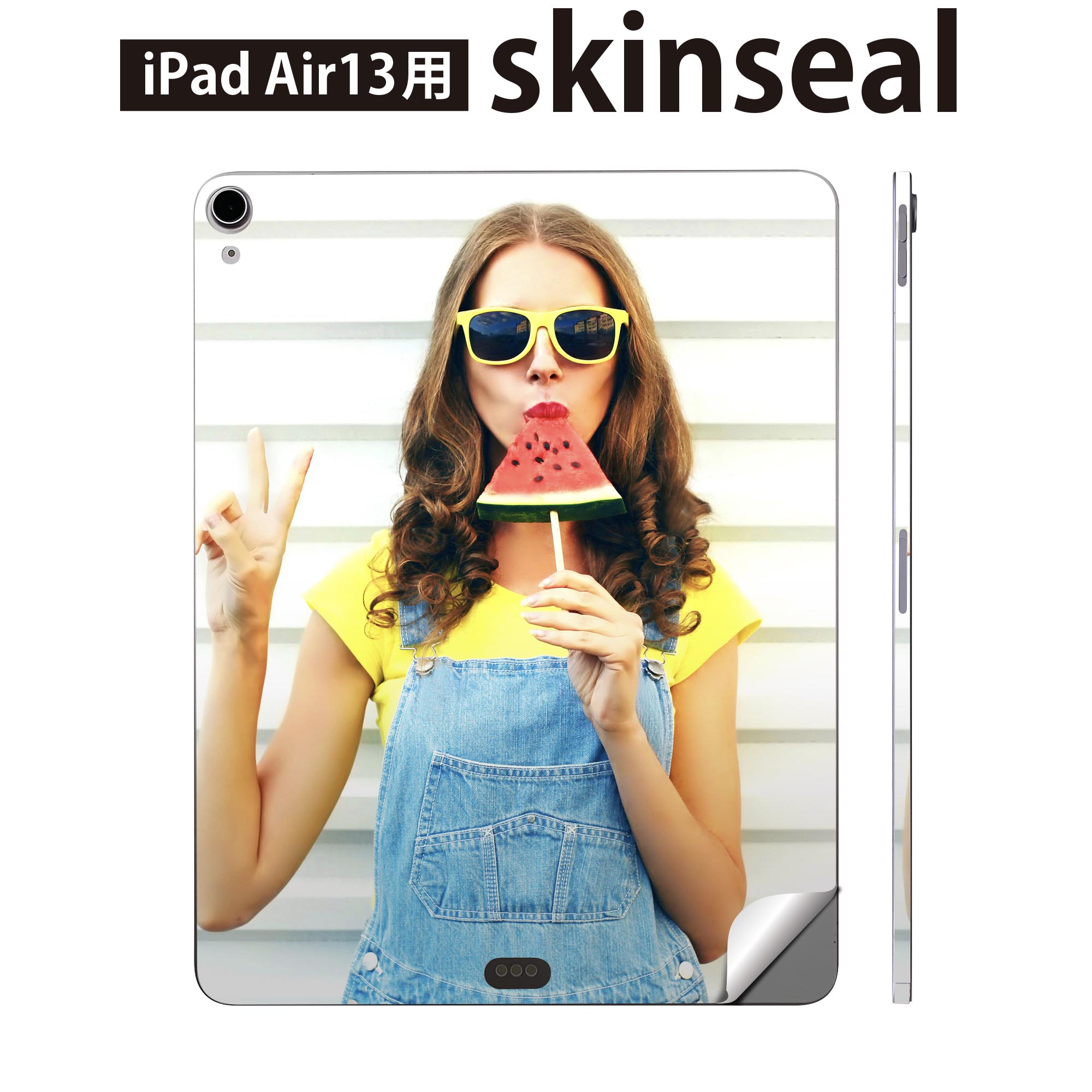 商品特徴・貼るだけでおしゃれに簡単着せ替え、iPadair 13 全面デザインスキンシール！・高精細プリントで写真と遜色がない仕上がり！・ちょっとしたすり傷から端末を保護！・「裸で持つ派」の人にはもちろん、お手持ちのクリアケース付けてもOK！・エアフリー素材で気泡の心配も軽減！・貼り直しOK！位置調整も安心！注意事項画像はサンプルです。ご覧の環境によっては多少色味に違いを感じる場合がございます。 イメージと違った、モニターと色味が異なるという理由での交換や返金はご対応出来かねます。端末本体やクリアケースは付属しません。貼付時のずれやカメラ周りの凹凸を考慮してカメラ穴等は少し大きめにカットしています。貼付の際はカメラ穴を基準に位置を合わせてください。カメラ付近の何もないように見える場所に穴が開いていますが、こちらは近接・明るさ感知センサー用の穴です。端末本体に直接貼ることを想定しています。保護フィルムなどの上から貼ると上手く貼れない可能性があります初回貼付時の位置調整や貼り直しは可能ですが、しっかり接着させた後の貼り直しは保証しておりません。こちらは無地のシートにプリントした商品で、デコなどの加工はございません。 凹凸や光沢があるように見えたり布地や金属を素材にしたように見える商品もありますが、図版によるものです。印刷カメラ穴の位置にわずかなズレが生じる場合がございます。ご注文後に1点1点制作する受注生産品のため、不良品以外のご返品や交換は固くお断り致します。 機種間違いも保証対象外となりますため、ご注文の際は必ず機種をご確認下さい。発送について完全受注生産のハンドメイド商品となりますので、既製品と比べて発送までお時間を頂いています。 基本的に決済確認後、2?3営業日、最大で10営業日での発送となります。繁忙期や休業日明けの場合はさらに時間がかかる場合があります。 その際には別途メールにてご連絡致します。メール便の場合、発送日から到着までに2?4日ほどかかる場合が多く、紛失などの保障もご対応できかねます。あらかじめご了承下さい。