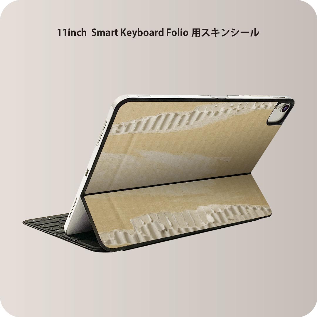 商品特徴・貼るだけでおしゃれに簡単着せ替え、iPad 11inch用 Smart Keyboard Folio 全面デザインスキンシール！・高精細プリントで写真と遜色がない仕上がり！・ちょっとしたすり傷から端末を保護！・「裸で持つ派」の人にはもちろん、お手持ちのクリアケース付けてもOK！・エアフリー素材で気泡の心配も軽減！・貼り直しOK！位置調整も安心！注意事項画像はサンプルです。ご覧の環境によっては多少色味に違いを感じる場合がございます。 イメージと違った、モニターと色味が異なるという理由での交換や返金はご対応出来かねます。端末本体やクリアケースは付属しません。貼付時のずれやカメラ周りの凹凸を考慮してカメラ穴等は少し大きめにカットしています。貼付の際はカメラ穴を基準に位置を合わせてください。カメラ付近の何もないように見える場所に穴が開いていますが、こちらは近接・明るさ感知センサー用の穴です。端末本体に直接貼ることを想定しています。保護フィルムなどの上から貼ると上手く貼れない可能性があります初回貼付時の位置調整や貼り直しは可能ですが、しっかり接着させた後の貼り直しは保証しておりません。こちらは無地のシートにプリントした商品で、デコなどの加工はございません。 凹凸や光沢があるように見えたり布地や金属を素材にしたように見える商品もありますが、図版によるものです。印刷カメラ穴の位置にわずかなズレが生じる場合がございます。ご注文後に1点1点制作する受注生産品のため、不良品以外のご返品や交換は固くお断り致します。 機種間違いも保証対象外となりますため、ご注文の際は必ず機種をご確認下さい。発送について完全受注生産のハンドメイド商品となりますので、既製品と比べて発送までお時間を頂いています。 基本的に決済確認後、2?3営業日、最大で10営業日での発送となります。繁忙期や休業日明けの場合はさらに時間がかかる場合があります。 その際には別途メールにてご連絡致します。メール便の場合、発送日から到着までに2?4日ほどかかる場合が多く、紛失などの保障もご対応できかねます。あらかじめご了承下さい。