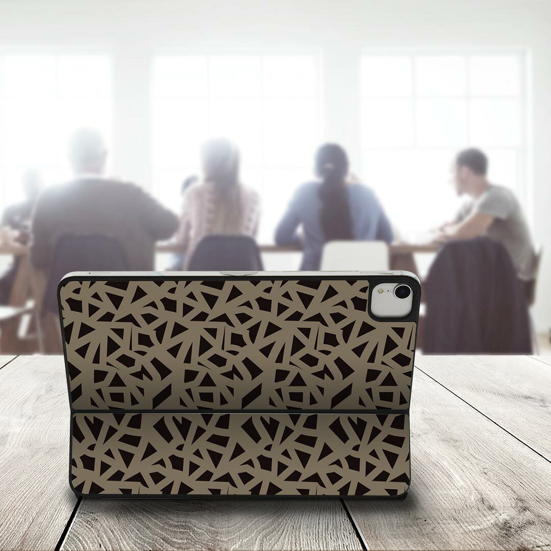 スマコレのSmart Keyboard Folio 用 スキンシール 11インチ iPad Pro用 第1-4世代 iPad Air 第4-5世代 対応 全面スキンシール フル 前面 背面 保護シール 人気 012040 黒　茶色　模様｜アングル3