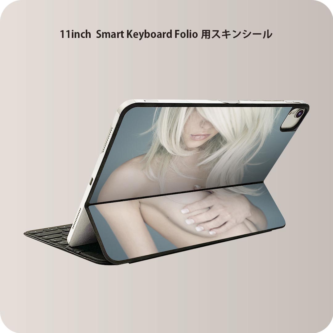 商品特徴・貼るだけでおしゃれに簡単着せ替え、iPad 11inch用 Smart Keyboard Folio 全面デザインスキンシール！・高精細プリントで写真と遜色がない仕上がり！・ちょっとしたすり傷から端末を保護！・「裸で持つ派」の人にはもちろん、お手持ちのクリアケース付けてもOK！・エアフリー素材で気泡の心配も軽減！・貼り直しOK！位置調整も安心！注意事項画像はサンプルです。ご覧の環境によっては多少色味に違いを感じる場合がございます。 イメージと違った、モニターと色味が異なるという理由での交換や返金はご対応出来かねます。端末本体やクリアケースは付属しません。貼付時のずれやカメラ周りの凹凸を考慮してカメラ穴等は少し大きめにカットしています。貼付の際はカメラ穴を基準に位置を合わせてください。カメラ付近の何もないように見える場所に穴が開いていますが、こちらは近接・明るさ感知センサー用の穴です。端末本体に直接貼ることを想定しています。保護フィルムなどの上から貼ると上手く貼れない可能性があります初回貼付時の位置調整や貼り直しは可能ですが、しっかり接着させた後の貼り直しは保証しておりません。こちらは無地のシートにプリントした商品で、デコなどの加工はございません。 凹凸や光沢があるように見えたり布地や金属を素材にしたように見える商品もありますが、図版によるものです。印刷カメラ穴の位置にわずかなズレが生じる場合がございます。ご注文後に1点1点制作する受注生産品のため、不良品以外のご返品や交換は固くお断り致します。 機種間違いも保証対象外となりますため、ご注文の際は必ず機種をご確認下さい。発送について完全受注生産のハンドメイド商品となりますので、既製品と比べて発送までお時間を頂いています。 基本的に決済確認後、2?3営業日、最大で10営業日での発送となります。繁忙期や休業日明けの場合はさらに時間がかかる場合があります。 その際には別途メールにてご連絡致します。メール便の場合、発送日から到着までに2?4日ほどかかる場合が多く、紛失などの保障もご対応できかねます。あらかじめご了承下さい。