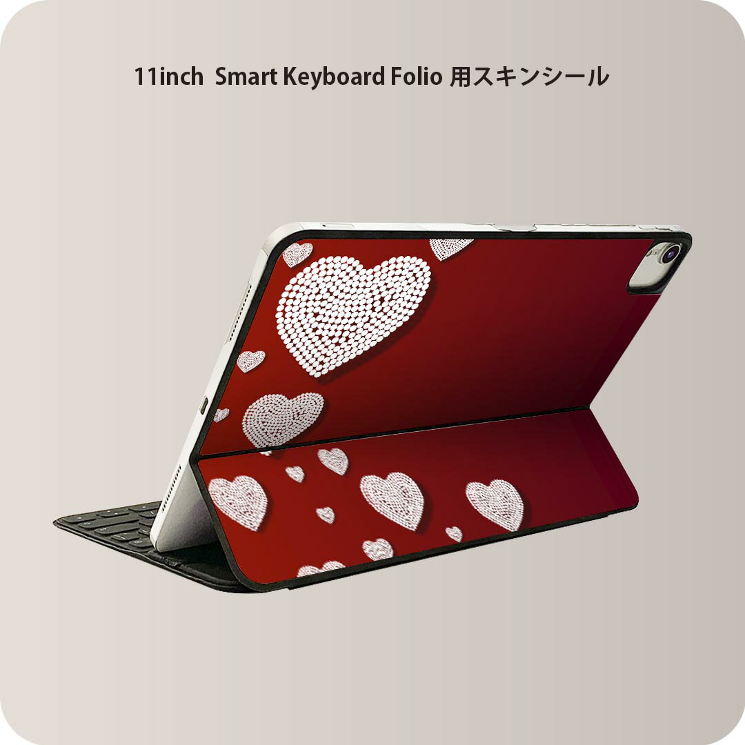商品特徴・貼るだけでおしゃれに簡単着せ替え、iPad 11inch用 Smart Keyboard Folio 全面デザインスキンシール！・高精細プリントで写真と遜色がない仕上がり！・ちょっとしたすり傷から端末を保護！・「裸で持つ派」の人にはもちろん、お手持ちのクリアケース付けてもOK！・エアフリー素材で気泡の心配も軽減！・貼り直しOK！位置調整も安心！注意事項画像はサンプルです。ご覧の環境によっては多少色味に違いを感じる場合がございます。 イメージと違った、モニターと色味が異なるという理由での交換や返金はご対応出来かねます。端末本体やクリアケースは付属しません。貼付時のずれやカメラ周りの凹凸を考慮してカメラ穴等は少し大きめにカットしています。貼付の際はカメラ穴を基準に位置を合わせてください。カメラ付近の何もないように見える場所に穴が開いていますが、こちらは近接・明るさ感知センサー用の穴です。端末本体に直接貼ることを想定しています。保護フィルムなどの上から貼ると上手く貼れない可能性があります初回貼付時の位置調整や貼り直しは可能ですが、しっかり接着させた後の貼り直しは保証しておりません。こちらは無地のシートにプリントした商品で、デコなどの加工はございません。 凹凸や光沢があるように見えたり布地や金属を素材にしたように見える商品もありますが、図版によるものです。印刷カメラ穴の位置にわずかなズレが生じる場合がございます。ご注文後に1点1点制作する受注生産品のため、不良品以外のご返品や交換は固くお断り致します。 機種間違いも保証対象外となりますため、ご注文の際は必ず機種をご確認下さい。発送について完全受注生産のハンドメイド商品となりますので、既製品と比べて発送までお時間を頂いています。 基本的に決済確認後、2?3営業日、最大で10営業日での発送となります。繁忙期や休業日明けの場合はさらに時間がかかる場合があります。 その際には別途メールにてご連絡致します。メール便の場合、発送日から到着までに2?4日ほどかかる場合が多く、紛失などの保障もご対応できかねます。あらかじめご了承下さい。