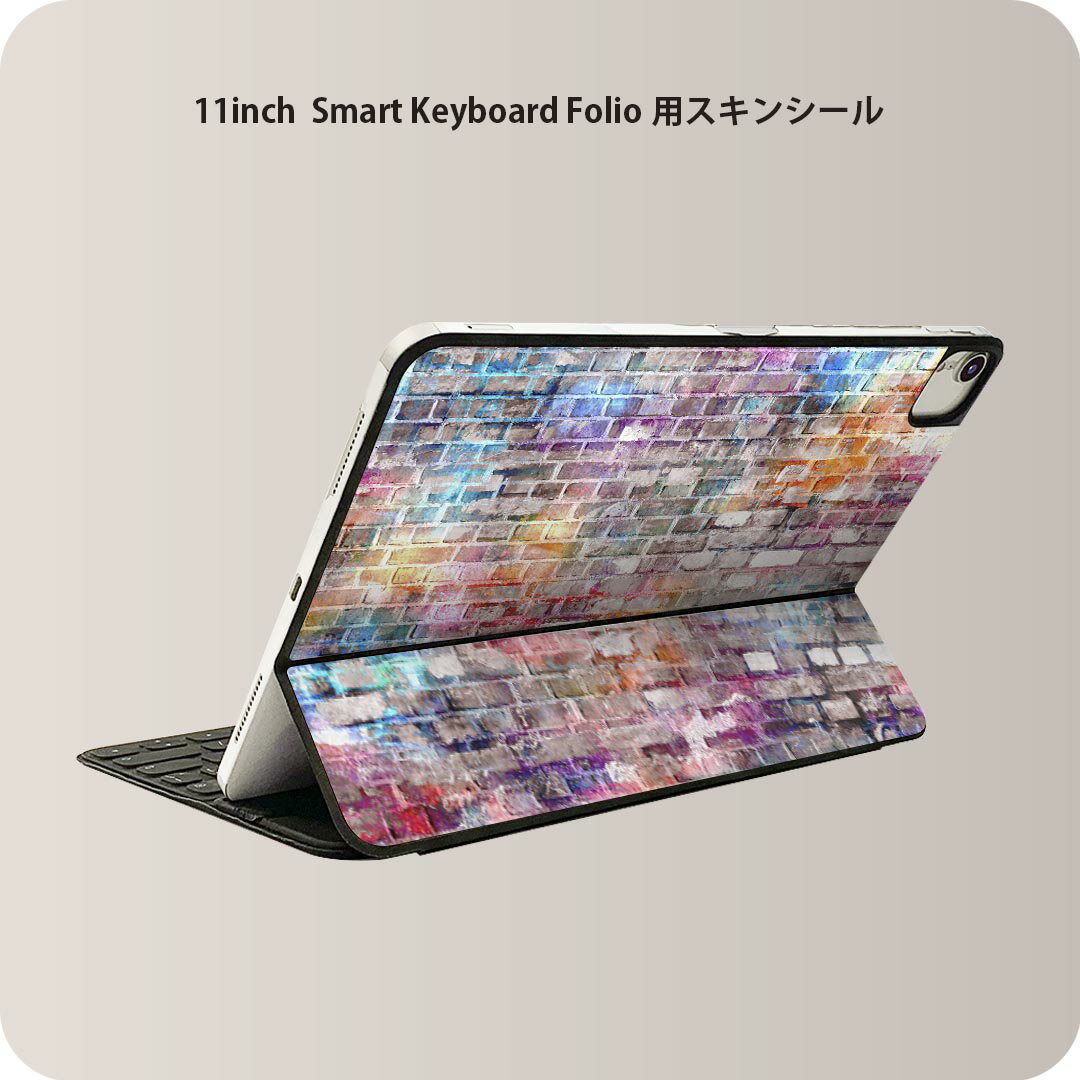 商品特徴・貼るだけでおしゃれに簡単着せ替え、iPad 11inch用 Smart Keyboard Folio 全面デザインスキンシール！・高精細プリントで写真と遜色がない仕上がり！・ちょっとしたすり傷から端末を保護！・「裸で持つ派」の人にはもちろん、お手持ちのクリアケース付けてもOK！・エアフリー素材で気泡の心配も軽減！・貼り直しOK！位置調整も安心！注意事項画像はサンプルです。ご覧の環境によっては多少色味に違いを感じる場合がございます。 イメージと違った、モニターと色味が異なるという理由での交換や返金はご対応出来かねます。端末本体やクリアケースは付属しません。貼付時のずれやカメラ周りの凹凸を考慮してカメラ穴等は少し大きめにカットしています。貼付の際はカメラ穴を基準に位置を合わせてください。カメラ付近の何もないように見える場所に穴が開いていますが、こちらは近接・明るさ感知センサー用の穴です。端末本体に直接貼ることを想定しています。保護フィルムなどの上から貼ると上手く貼れない可能性があります初回貼付時の位置調整や貼り直しは可能ですが、しっかり接着させた後の貼り直しは保証しておりません。こちらは無地のシートにプリントした商品で、デコなどの加工はございません。 凹凸や光沢があるように見えたり布地や金属を素材にしたように見える商品もありますが、図版によるものです。印刷カメラ穴の位置にわずかなズレが生じる場合がございます。ご注文後に1点1点制作する受注生産品のため、不良品以外のご返品や交換は固くお断り致します。 機種間違いも保証対象外となりますため、ご注文の際は必ず機種をご確認下さい。発送について完全受注生産のハンドメイド商品となりますので、既製品と比べて発送までお時間を頂いています。 基本的に決済確認後、2?3営業日、最大で10営業日での発送となります。繁忙期や休業日明けの場合はさらに時間がかかる場合があります。 その際には別途メールにてご連絡致します。メール便の場合、発送日から到着までに2?4日ほどかかる場合が多く、紛失などの保障もご対応できかねます。あらかじめご了承下さい。