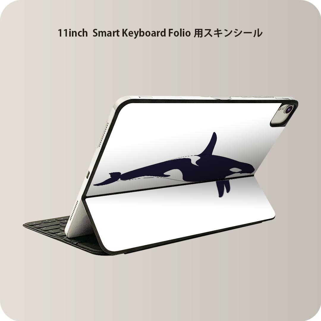 商品特徴・貼るだけでおしゃれに簡単着せ替え、iPad 11inch用 Smart Keyboard Folio 全面デザインスキンシール！・高精細プリントで写真と遜色がない仕上がり！・ちょっとしたすり傷から端末を保護！・「裸で持つ派」の人にはもちろん、お手持ちのクリアケース付けてもOK！・エアフリー素材で気泡の心配も軽減！・貼り直しOK！位置調整も安心！注意事項画像はサンプルです。ご覧の環境によっては多少色味に違いを感じる場合がございます。 イメージと違った、モニターと色味が異なるという理由での交換や返金はご対応出来かねます。端末本体やクリアケースは付属しません。貼付時のずれやカメラ周りの凹凸を考慮してカメラ穴等は少し大きめにカットしています。貼付の際はカメラ穴を基準に位置を合わせてください。カメラ付近の何もないように見える場所に穴が開いていますが、こちらは近接・明るさ感知センサー用の穴です。端末本体に直接貼ることを想定しています。保護フィルムなどの上から貼ると上手く貼れない可能性があります初回貼付時の位置調整や貼り直しは可能ですが、しっかり接着させた後の貼り直しは保証しておりません。こちらは無地のシートにプリントした商品で、デコなどの加工はございません。 凹凸や光沢があるように見えたり布地や金属を素材にしたように見える商品もありますが、図版によるものです。印刷カメラ穴の位置にわずかなズレが生じる場合がございます。ご注文後に1点1点制作する受注生産品のため、不良品以外のご返品や交換は固くお断り致します。 機種間違いも保証対象外となりますため、ご注文の際は必ず機種をご確認下さい。発送について完全受注生産のハンドメイド商品となりますので、既製品と比べて発送までお時間を頂いています。 基本的に決済確認後、2?3営業日、最大で10営業日での発送となります。繁忙期や休業日明けの場合はさらに時間がかかる場合があります。 その際には別途メールにてご連絡致します。メール便の場合、発送日から到着までに2?4日ほどかかる場合が多く、紛失などの保障もご対応できかねます。あらかじめご了承下さい。