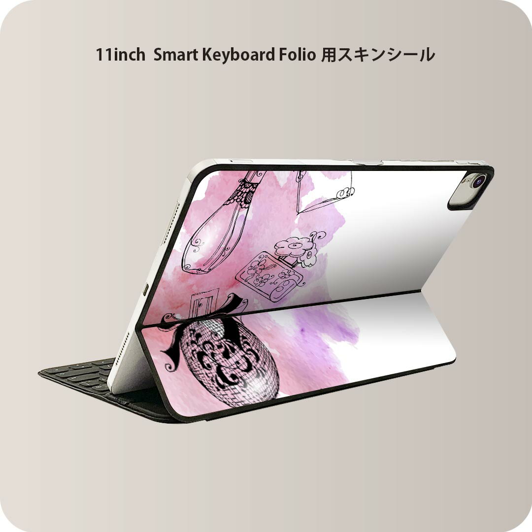 商品特徴・貼るだけでおしゃれに簡単着せ替え、iPad 11inch用 Smart Keyboard Folio 全面デザインスキンシール！・高精細プリントで写真と遜色がない仕上がり！・ちょっとしたすり傷から端末を保護！・「裸で持つ派」の人にはもちろん、お手持ちのクリアケース付けてもOK！・エアフリー素材で気泡の心配も軽減！・貼り直しOK！位置調整も安心！注意事項画像はサンプルです。ご覧の環境によっては多少色味に違いを感じる場合がございます。 イメージと違った、モニターと色味が異なるという理由での交換や返金はご対応出来かねます。端末本体やクリアケースは付属しません。貼付時のずれやカメラ周りの凹凸を考慮してカメラ穴等は少し大きめにカットしています。貼付の際はカメラ穴を基準に位置を合わせてください。カメラ付近の何もないように見える場所に穴が開いていますが、こちらは近接・明るさ感知センサー用の穴です。端末本体に直接貼ることを想定しています。保護フィルムなどの上から貼ると上手く貼れない可能性があります初回貼付時の位置調整や貼り直しは可能ですが、しっかり接着させた後の貼り直しは保証しておりません。こちらは無地のシートにプリントした商品で、デコなどの加工はございません。 凹凸や光沢があるように見えたり布地や金属を素材にしたように見える商品もありますが、図版によるものです。印刷カメラ穴の位置にわずかなズレが生じる場合がございます。ご注文後に1点1点制作する受注生産品のため、不良品以外のご返品や交換は固くお断り致します。 機種間違いも保証対象外となりますため、ご注文の際は必ず機種をご確認下さい。発送について完全受注生産のハンドメイド商品となりますので、既製品と比べて発送までお時間を頂いています。 基本的に決済確認後、2?3営業日、最大で10営業日での発送となります。繁忙期や休業日明けの場合はさらに時間がかかる場合があります。 その際には別途メールにてご連絡致します。メール便の場合、発送日から到着までに2?4日ほどかかる場合が多く、紛失などの保障もご対応できかねます。あらかじめご了承下さい。