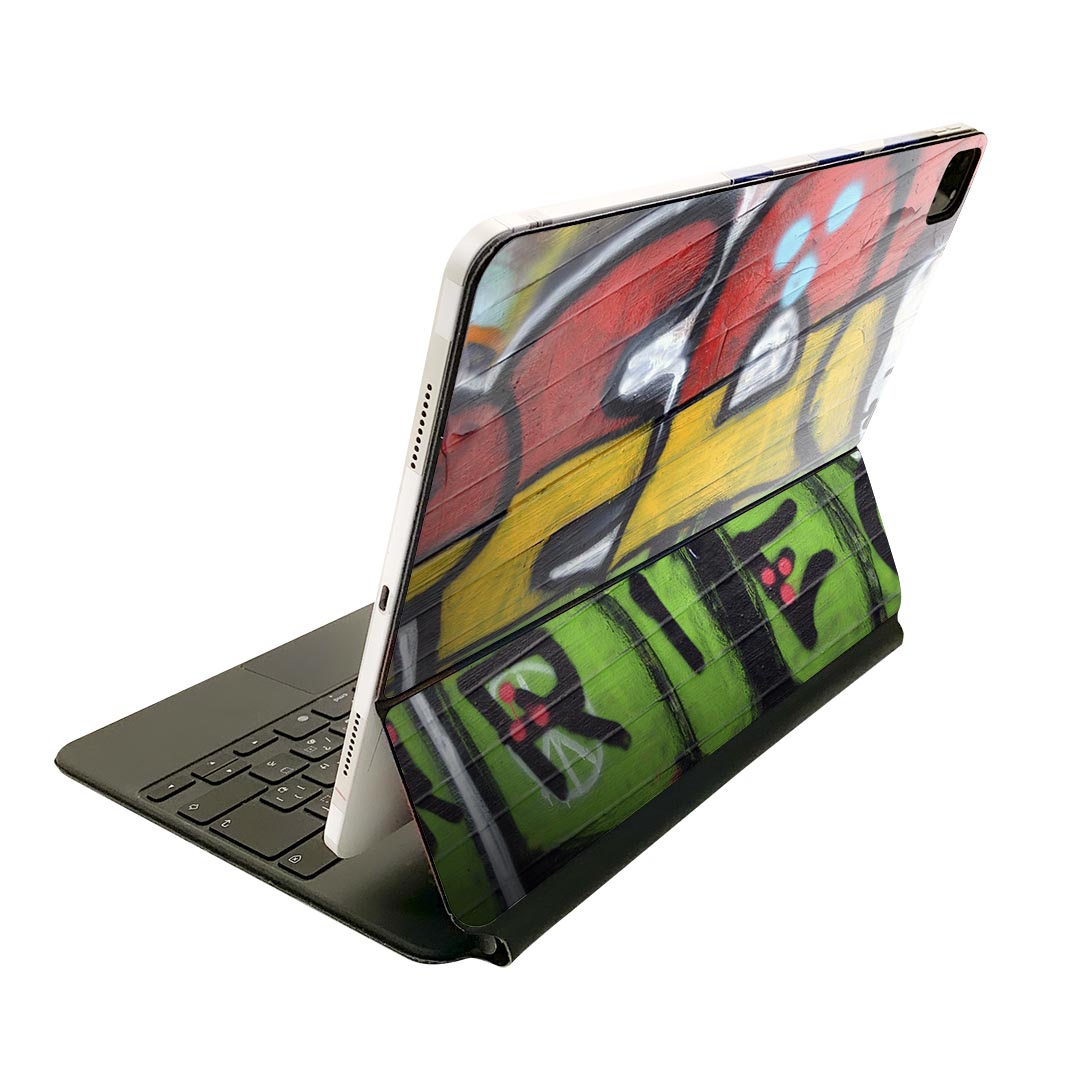 Magic Keyboard 12.9インチ iPad Pro（第4世代、第5世代、第6世代）対応 apple アップル アイパッド 全面スキンシール フル 前面 背面 保護シール 人気 グラフィティ　落書き 001085