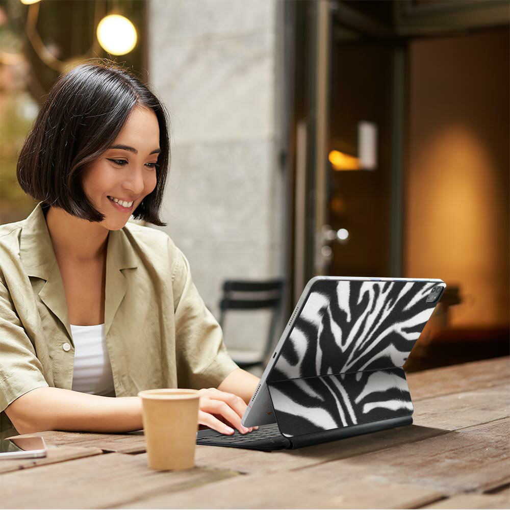 Magic Keyboard 12.9インチ iPad Pro（第4世代、第5世代、第6世代）対応 apple アップル アイパッド 全面スキンシール フル 前面 背面 保護シール 人気 ゼブラ　模様 004744