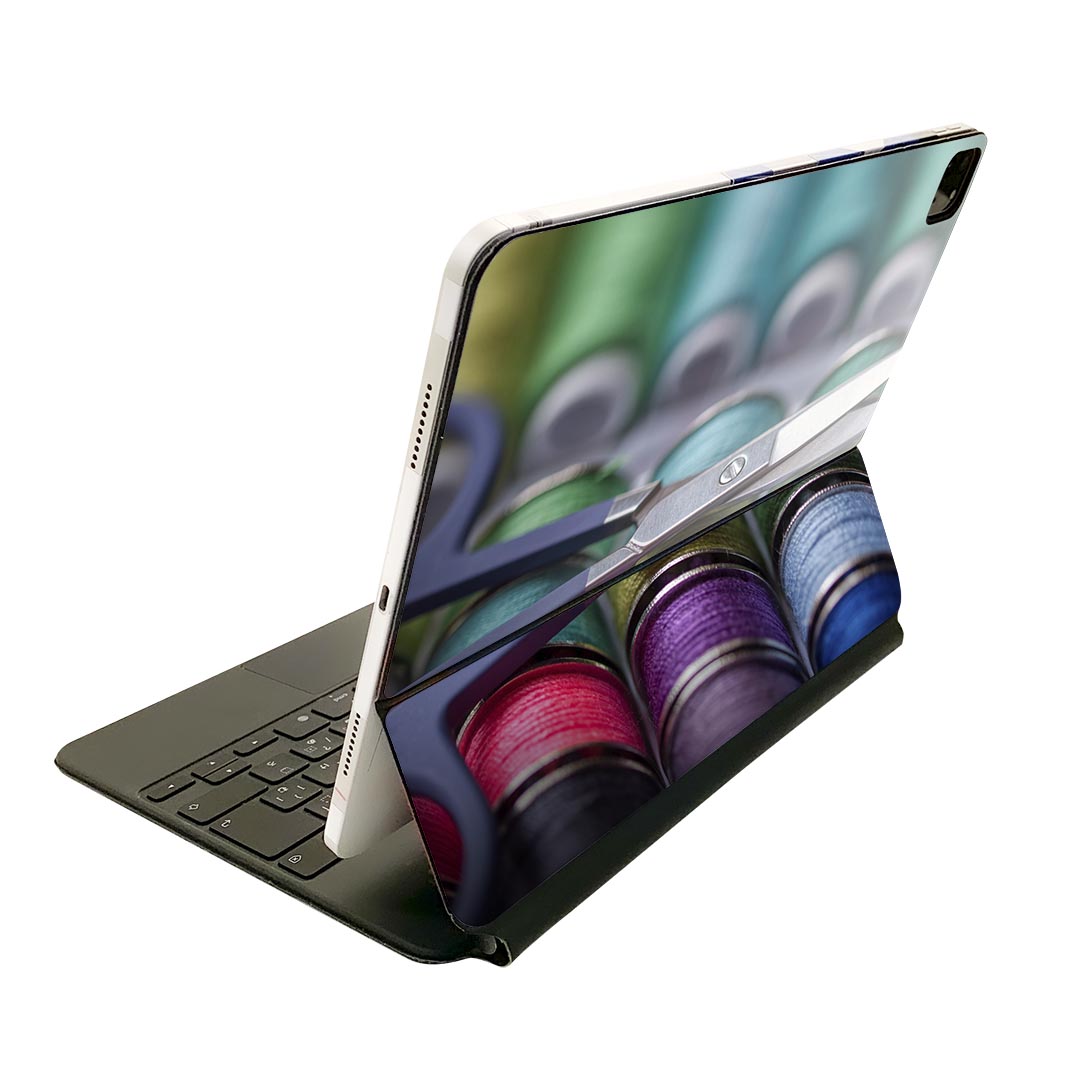 Magic Keyboard 用 スキンシール 11インチ iPad Pro用 第1-4世代 iPad Air 第4-5世代 対応 全面スキンシール フル 前面 背面 保護シール 人気 023783 糸 ハサミ 写真