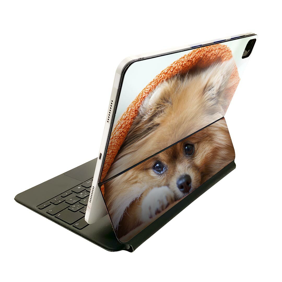 商品特徴・貼るだけでおしゃれに簡単着せ替え、Magic Keyboard 全面デザインスキンシール！・高精細プリントで写真と遜色がない仕上がり！・ちょっとしたすり傷から端末を保護！・「裸で持つ派」の人にはもちろん、お手持ちのクリアケース付けてもOK！・エアフリー素材で気泡の心配も軽減！・貼り直しOK！位置調整も安心！注意事項画像はサンプルです。ご覧の環境によっては多少色味に違いを感じる場合がございます。 イメージと違った、モニターと色味が異なるという理由での交換や返金はご対応出来かねます。端末本体やクリアケースは付属しません。貼付時のずれやカメラ周りの凹凸を考慮してカメラ穴等は少し大きめにカットしています。貼付の際はカメラ穴を基準に位置を合わせてください。カメラ付近の何もないように見える場所に穴が開いていますが、こちらは近接・明るさ感知センサー用の穴です。端末本体に直接貼ることを想定しています。保護フィルムなどの上から貼ると上手く貼れない可能性があります初回貼付時の位置調整や貼り直しは可能ですが、しっかり接着させた後の貼り直しは保証しておりません。こちらは無地のシートにプリントした商品で、デコなどの加工はございません。 凹凸や光沢があるように見えたり布地や金属を素材にしたように見える商品もありますが、図版によるものです。印刷カメラ穴の位置にわずかなズレが生じる場合がございます。ご注文後に1点1点制作する受注生産品のため、不良品以外のご返品や交換は固くお断り致します。 機種間違いも保証対象外となりますため、ご注文の際は必ず機種をご確認下さい。発送について完全受注生産のハンドメイド商品となりますので、既製品と比べて発送までお時間を頂いています。 基本的に決済確認後、2?3営業日、最大で10営業日での発送となります。繁忙期や休業日明けの場合はさらに時間がかかる場合があります。 その際には別途メールにてご連絡致します。メール便の場合、発送日から到着までに2?4日ほどかかる場合が多く、紛失などの保障もご対応できかねます。あらかじめご了承下さい。