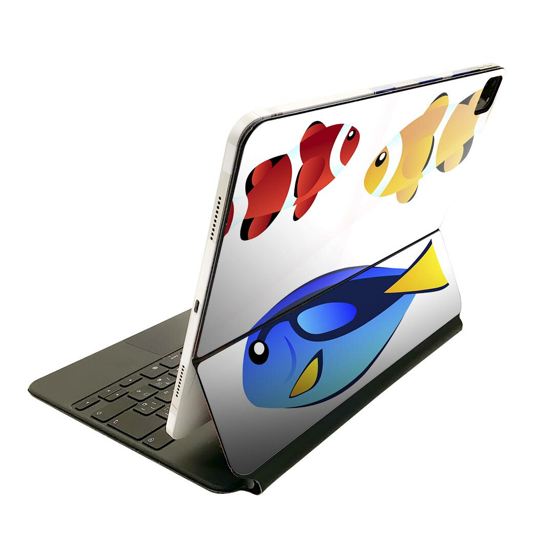 商品特徴・貼るだけでおしゃれに簡単着せ替え、Magic Keyboard 全面デザインスキンシール！・高精細プリントで写真と遜色がない仕上がり！・ちょっとしたすり傷から端末を保護！・「裸で持つ派」の人にはもちろん、お手持ちのクリアケース付けてもOK！・エアフリー素材で気泡の心配も軽減！・貼り直しOK！位置調整も安心！注意事項画像はサンプルです。ご覧の環境によっては多少色味に違いを感じる場合がございます。 イメージと違った、モニターと色味が異なるという理由での交換や返金はご対応出来かねます。端末本体やクリアケースは付属しません。貼付時のずれやカメラ周りの凹凸を考慮してカメラ穴等は少し大きめにカットしています。貼付の際はカメラ穴を基準に位置を合わせてください。カメラ付近の何もないように見える場所に穴が開いていますが、こちらは近接・明るさ感知センサー用の穴です。端末本体に直接貼ることを想定しています。保護フィルムなどの上から貼ると上手く貼れない可能性があります初回貼付時の位置調整や貼り直しは可能ですが、しっかり接着させた後の貼り直しは保証しておりません。こちらは無地のシートにプリントした商品で、デコなどの加工はございません。 凹凸や光沢があるように見えたり布地や金属を素材にしたように見える商品もありますが、図版によるものです。印刷カメラ穴の位置にわずかなズレが生じる場合がございます。ご注文後に1点1点制作する受注生産品のため、不良品以外のご返品や交換は固くお断り致します。 機種間違いも保証対象外となりますため、ご注文の際は必ず機種をご確認下さい。発送について完全受注生産のハンドメイド商品となりますので、既製品と比べて発送までお時間を頂いています。 基本的に決済確認後、2?3営業日、最大で10営業日での発送となります。繁忙期や休業日明けの場合はさらに時間がかかる場合があります。 その際には別途メールにてご連絡致します。メール便の場合、発送日から到着までに2?4日ほどかかる場合が多く、紛失などの保障もご対応できかねます。あらかじめご了承下さい。