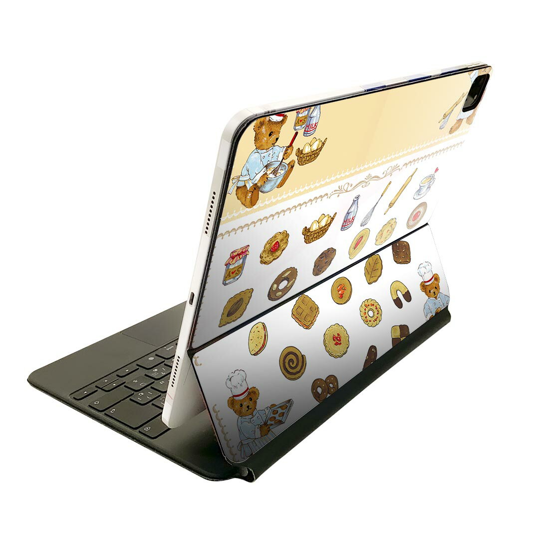 商品特徴・貼るだけでおしゃれに簡単着せ替え、Magic Keyboard 全面デザインスキンシール！・高精細プリントで写真と遜色がない仕上がり！・ちょっとしたすり傷から端末を保護！・「裸で持つ派」の人にはもちろん、お手持ちのクリアケース付けてもOK！・エアフリー素材で気泡の心配も軽減！・貼り直しOK！位置調整も安心！注意事項画像はサンプルです。ご覧の環境によっては多少色味に違いを感じる場合がございます。 イメージと違った、モニターと色味が異なるという理由での交換や返金はご対応出来かねます。端末本体やクリアケースは付属しません。貼付時のずれやカメラ周りの凹凸を考慮してカメラ穴等は少し大きめにカットしています。貼付の際はカメラ穴を基準に位置を合わせてください。カメラ付近の何もないように見える場所に穴が開いていますが、こちらは近接・明るさ感知センサー用の穴です。端末本体に直接貼ることを想定しています。保護フィルムなどの上から貼ると上手く貼れない可能性があります初回貼付時の位置調整や貼り直しは可能ですが、しっかり接着させた後の貼り直しは保証しておりません。こちらは無地のシートにプリントした商品で、デコなどの加工はございません。 凹凸や光沢があるように見えたり布地や金属を素材にしたように見える商品もありますが、図版によるものです。印刷カメラ穴の位置にわずかなズレが生じる場合がございます。ご注文後に1点1点制作する受注生産品のため、不良品以外のご返品や交換は固くお断り致します。 機種間違いも保証対象外となりますため、ご注文の際は必ず機種をご確認下さい。発送について完全受注生産のハンドメイド商品となりますので、既製品と比べて発送までお時間を頂いています。 基本的に決済確認後、2?3営業日、最大で10営業日での発送となります。繁忙期や休業日明けの場合はさらに時間がかかる場合があります。 その際には別途メールにてご連絡致します。メール便の場合、発送日から到着までに2?4日ほどかかる場合が多く、紛失などの保障もご対応できかねます。あらかじめご了承下さい。