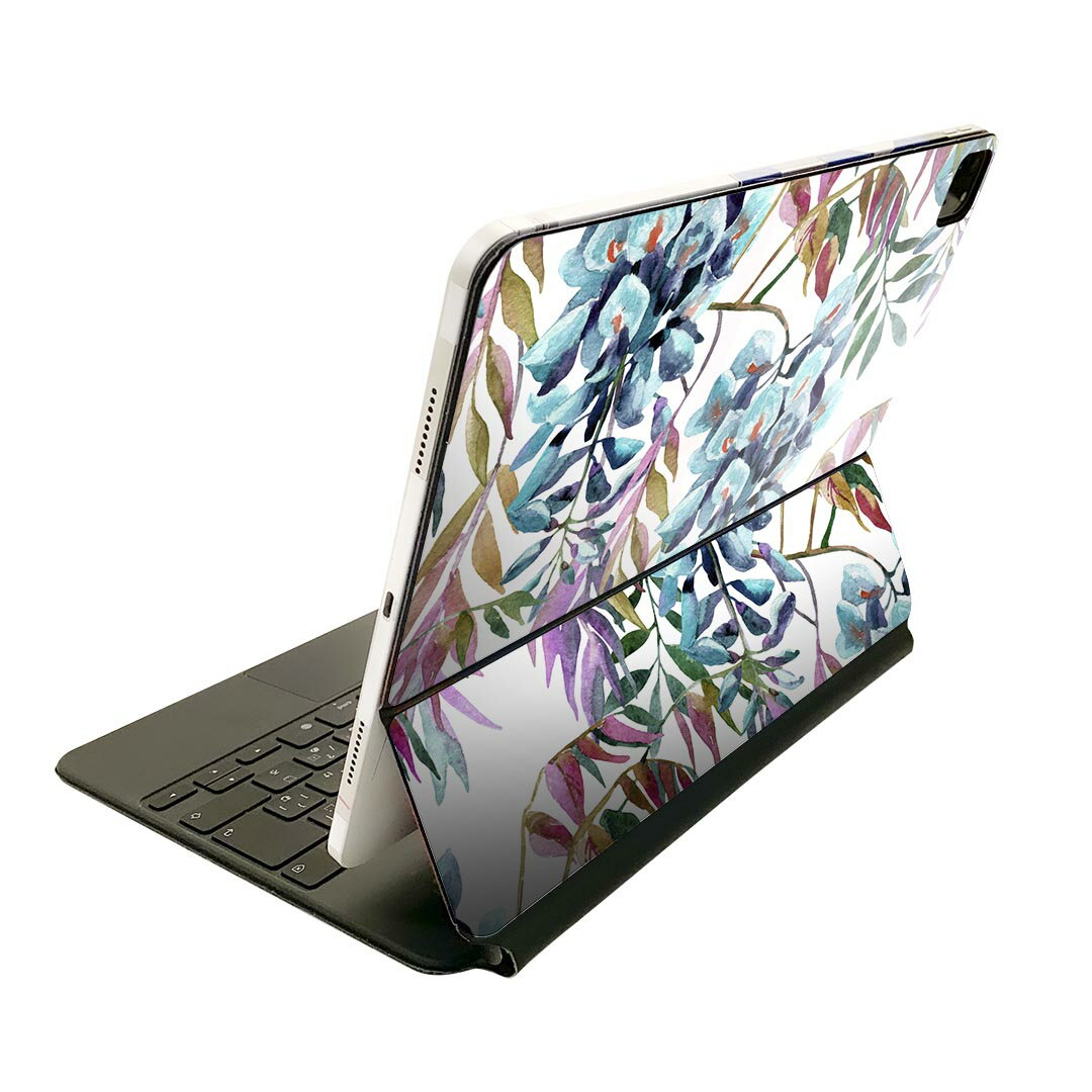 商品特徴・貼るだけでおしゃれに簡単着せ替え、Magic Keyboard 全面デザインスキンシール！・高精細プリントで写真と遜色がない仕上がり！・ちょっとしたすり傷から端末を保護！・「裸で持つ派」の人にはもちろん、お手持ちのクリアケース付けてもOK！・エアフリー素材で気泡の心配も軽減！・貼り直しOK！位置調整も安心！注意事項画像はサンプルです。ご覧の環境によっては多少色味に違いを感じる場合がございます。 イメージと違った、モニターと色味が異なるという理由での交換や返金はご対応出来かねます。端末本体やクリアケースは付属しません。貼付時のずれやカメラ周りの凹凸を考慮してカメラ穴等は少し大きめにカットしています。貼付の際はカメラ穴を基準に位置を合わせてください。カメラ付近の何もないように見える場所に穴が開いていますが、こちらは近接・明るさ感知センサー用の穴です。端末本体に直接貼ることを想定しています。保護フィルムなどの上から貼ると上手く貼れない可能性があります初回貼付時の位置調整や貼り直しは可能ですが、しっかり接着させた後の貼り直しは保証しておりません。こちらは無地のシートにプリントした商品で、デコなどの加工はございません。 凹凸や光沢があるように見えたり布地や金属を素材にしたように見える商品もありますが、図版によるものです。印刷カメラ穴の位置にわずかなズレが生じる場合がございます。ご注文後に1点1点制作する受注生産品のため、不良品以外のご返品や交換は固くお断り致します。 機種間違いも保証対象外となりますため、ご注文の際は必ず機種をご確認下さい。発送について完全受注生産のハンドメイド商品となりますので、既製品と比べて発送までお時間を頂いています。 基本的に決済確認後、2?3営業日、最大で10営業日での発送となります。繁忙期や休業日明けの場合はさらに時間がかかる場合があります。 その際には別途メールにてご連絡致します。メール便の場合、発送日から到着までに2?4日ほどかかる場合が多く、紛失などの保障もご対応できかねます。あらかじめご了承下さい。