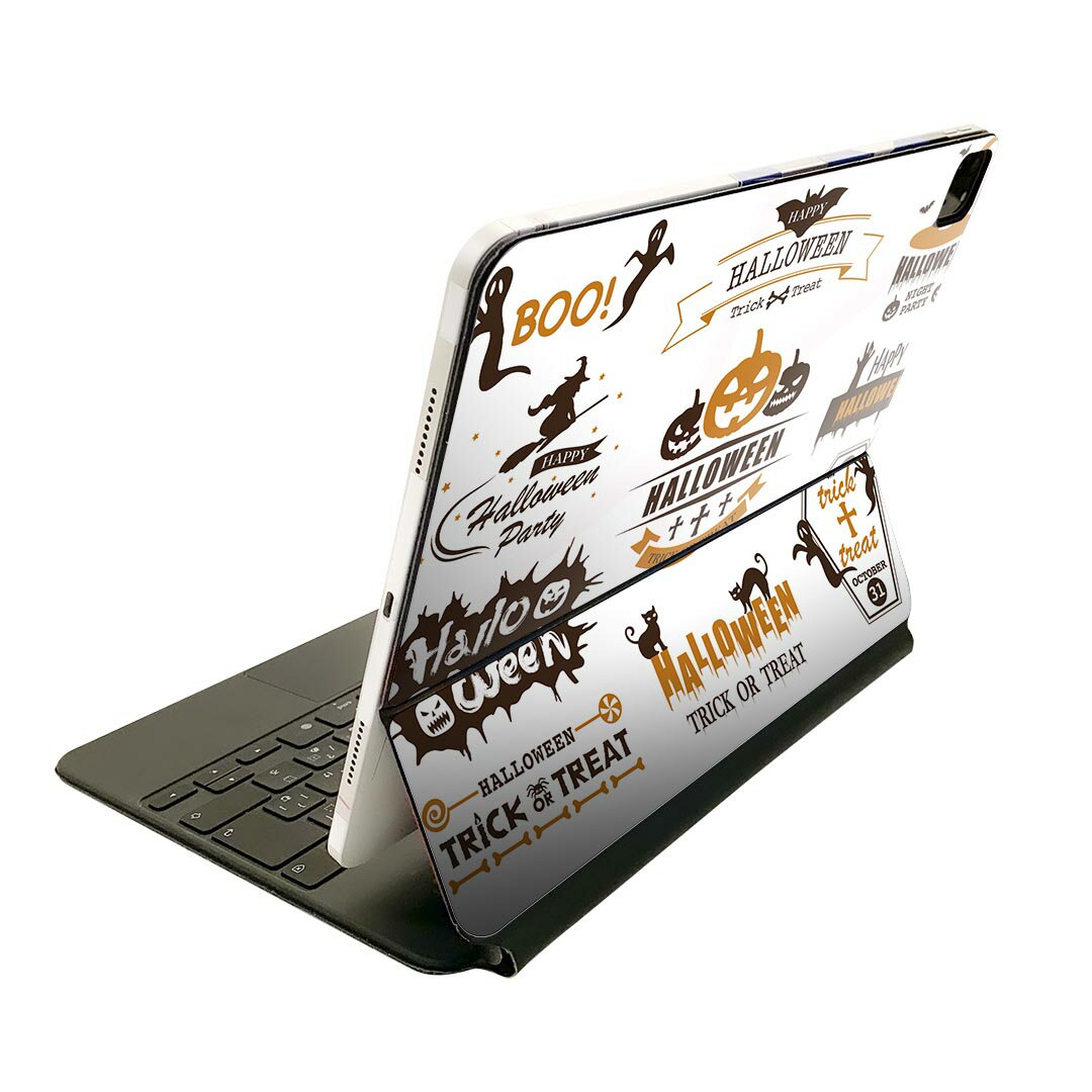 商品特徴・貼るだけでおしゃれに簡単着せ替え、Magic Keyboard 全面デザインスキンシール！・高精細プリントで写真と遜色がない仕上がり！・ちょっとしたすり傷から端末を保護！・「裸で持つ派」の人にはもちろん、お手持ちのクリアケース付けてもOK！・エアフリー素材で気泡の心配も軽減！・貼り直しOK！位置調整も安心！注意事項画像はサンプルです。ご覧の環境によっては多少色味に違いを感じる場合がございます。 イメージと違った、モニターと色味が異なるという理由での交換や返金はご対応出来かねます。端末本体やクリアケースは付属しません。貼付時のずれやカメラ周りの凹凸を考慮してカメラ穴等は少し大きめにカットしています。貼付の際はカメラ穴を基準に位置を合わせてください。カメラ付近の何もないように見える場所に穴が開いていますが、こちらは近接・明るさ感知センサー用の穴です。端末本体に直接貼ることを想定しています。保護フィルムなどの上から貼ると上手く貼れない可能性があります初回貼付時の位置調整や貼り直しは可能ですが、しっかり接着させた後の貼り直しは保証しておりません。こちらは無地のシートにプリントした商品で、デコなどの加工はございません。 凹凸や光沢があるように見えたり布地や金属を素材にしたように見える商品もありますが、図版によるものです。印刷カメラ穴の位置にわずかなズレが生じる場合がございます。ご注文後に1点1点制作する受注生産品のため、不良品以外のご返品や交換は固くお断り致します。 機種間違いも保証対象外となりますため、ご注文の際は必ず機種をご確認下さい。発送について完全受注生産のハンドメイド商品となりますので、既製品と比べて発送までお時間を頂いています。 基本的に決済確認後、2?3営業日、最大で10営業日での発送となります。繁忙期や休業日明けの場合はさらに時間がかかる場合があります。 その際には別途メールにてご連絡致します。メール便の場合、発送日から到着までに2?4日ほどかかる場合が多く、紛失などの保障もご対応できかねます。あらかじめご了承下さい。