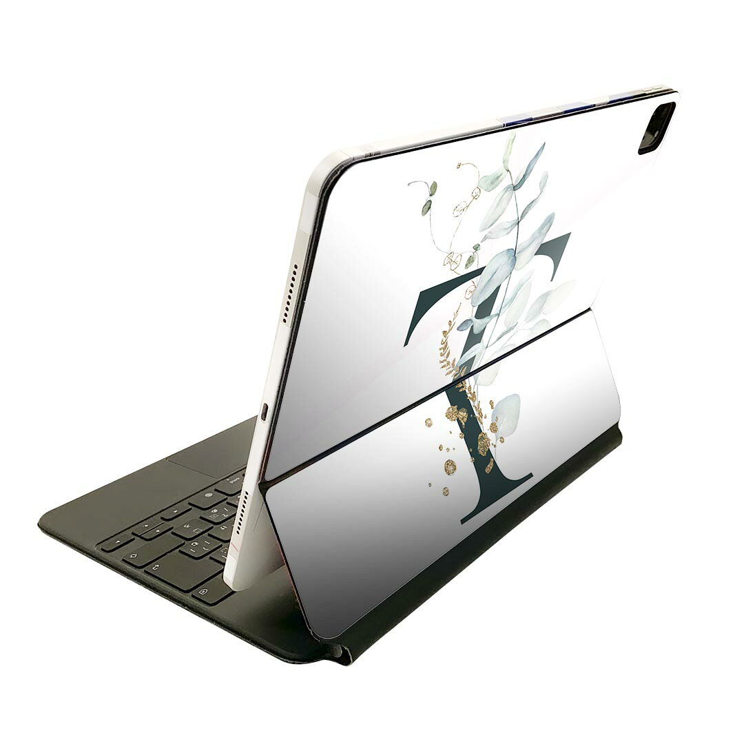 商品特徴・貼るだけでおしゃれに簡単着せ替え、Magic Keyboard 全面デザインスキンシール！・高精細プリントで写真と遜色がない仕上がり！・ちょっとしたすり傷から端末を保護！・「裸で持つ派」の人にはもちろん、お手持ちのクリアケース付けてもOK！・エアフリー素材で気泡の心配も軽減！・貼り直しOK！位置調整も安心！注意事項画像はサンプルです。ご覧の環境によっては多少色味に違いを感じる場合がございます。 イメージと違った、モニターと色味が異なるという理由での交換や返金はご対応出来かねます。端末本体やクリアケースは付属しません。貼付時のずれやカメラ周りの凹凸を考慮してカメラ穴等は少し大きめにカットしています。貼付の際はカメラ穴を基準に位置を合わせてください。カメラ付近の何もないように見える場所に穴が開いていますが、こちらは近接・明るさ感知センサー用の穴です。端末本体に直接貼ることを想定しています。保護フィルムなどの上から貼ると上手く貼れない可能性があります初回貼付時の位置調整や貼り直しは可能ですが、しっかり接着させた後の貼り直しは保証しておりません。こちらは無地のシートにプリントした商品で、デコなどの加工はございません。 凹凸や光沢があるように見えたり布地や金属を素材にしたように見える商品もありますが、図版によるものです。印刷カメラ穴の位置にわずかなズレが生じる場合がございます。ご注文後に1点1点制作する受注生産品のため、不良品以外のご返品や交換は固くお断り致します。 機種間違いも保証対象外となりますため、ご注文の際は必ず機種をご確認下さい。発送について完全受注生産のハンドメイド商品となりますので、既製品と比べて発送までお時間を頂いています。 基本的に決済確認後、2?3営業日、最大で10営業日での発送となります。繁忙期や休業日明けの場合はさらに時間がかかる場合があります。 その際には別途メールにてご連絡致します。メール便の場合、発送日から到着までに2?4日ほどかかる場合が多く、紛失などの保障もご対応できかねます。あらかじめご了承下さい。
