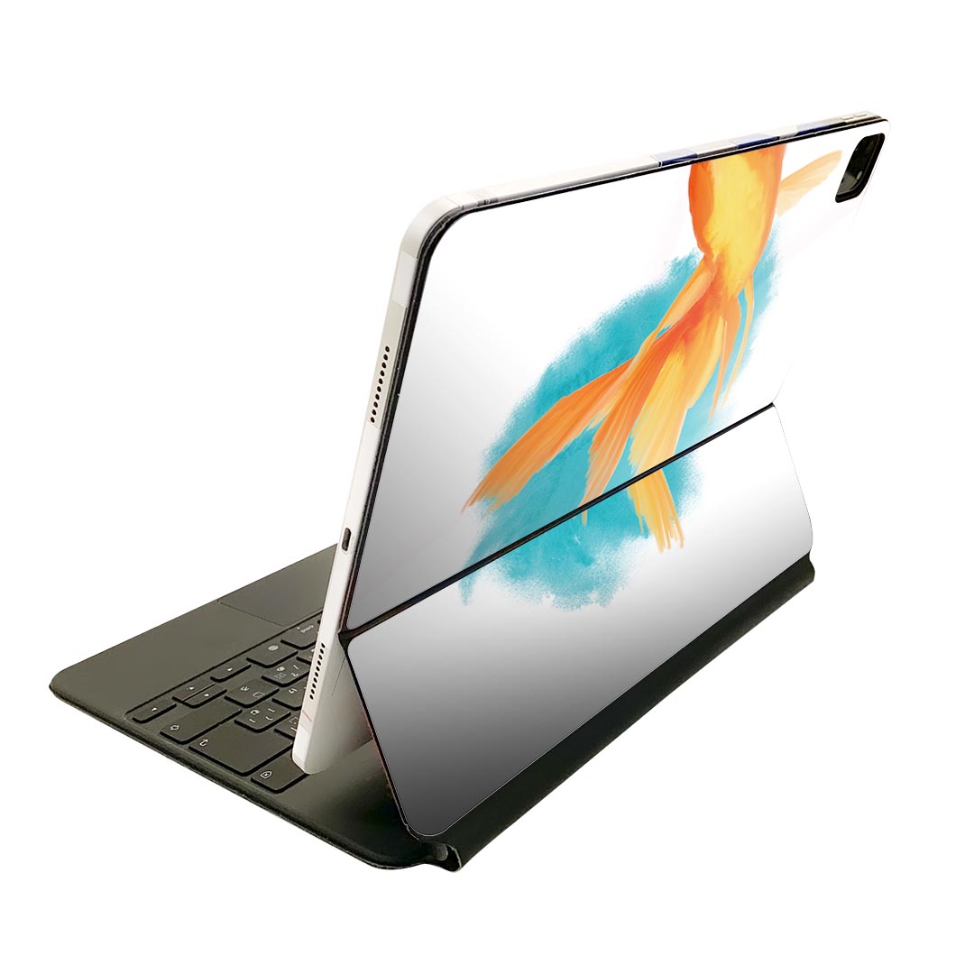 Magic Keyboard 12.9インチ iPad Pro（第4世代、第5世代、第6世代）対応 apple アップル アイパッド　全面スキンシール フル 前面　背面 保護シール 人気 019753 デザイン 金魚 Goldfish 魚