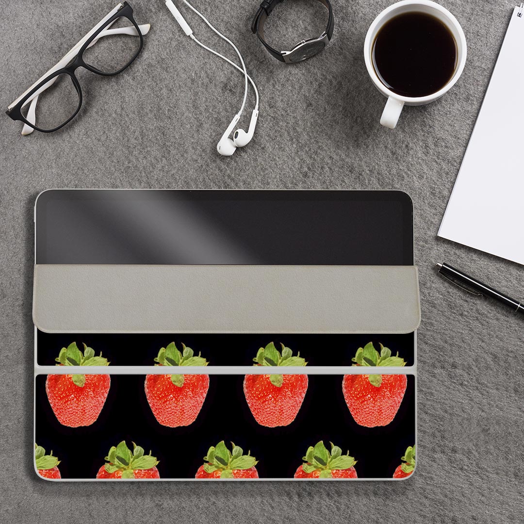 iPad Smart Folio 用 12.9インチ iPad Pro（第4世代、第5世代、第6世代）対応 apple アップル アイパッド　全面スキンシール フル 前面　背面 保護シール 人気 001533 苺　果実
